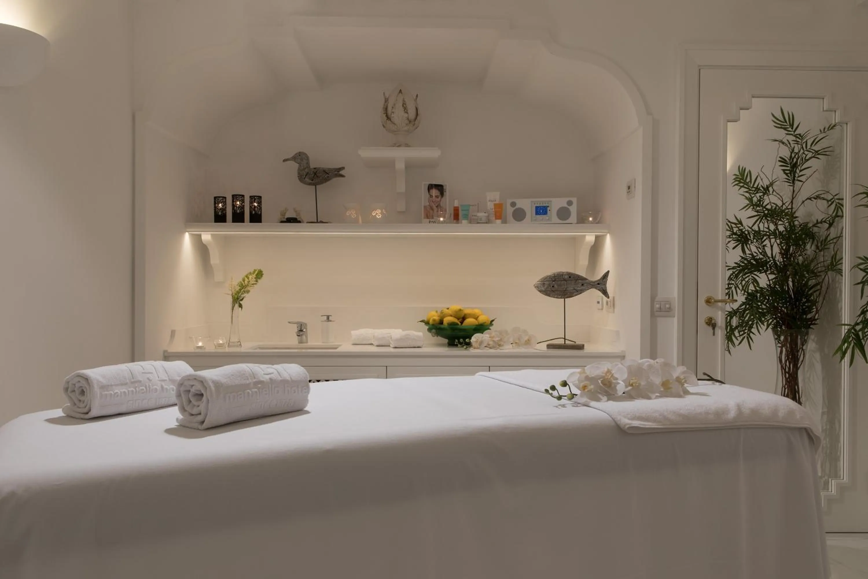 Massage, Bed in Grand Hotel Royal