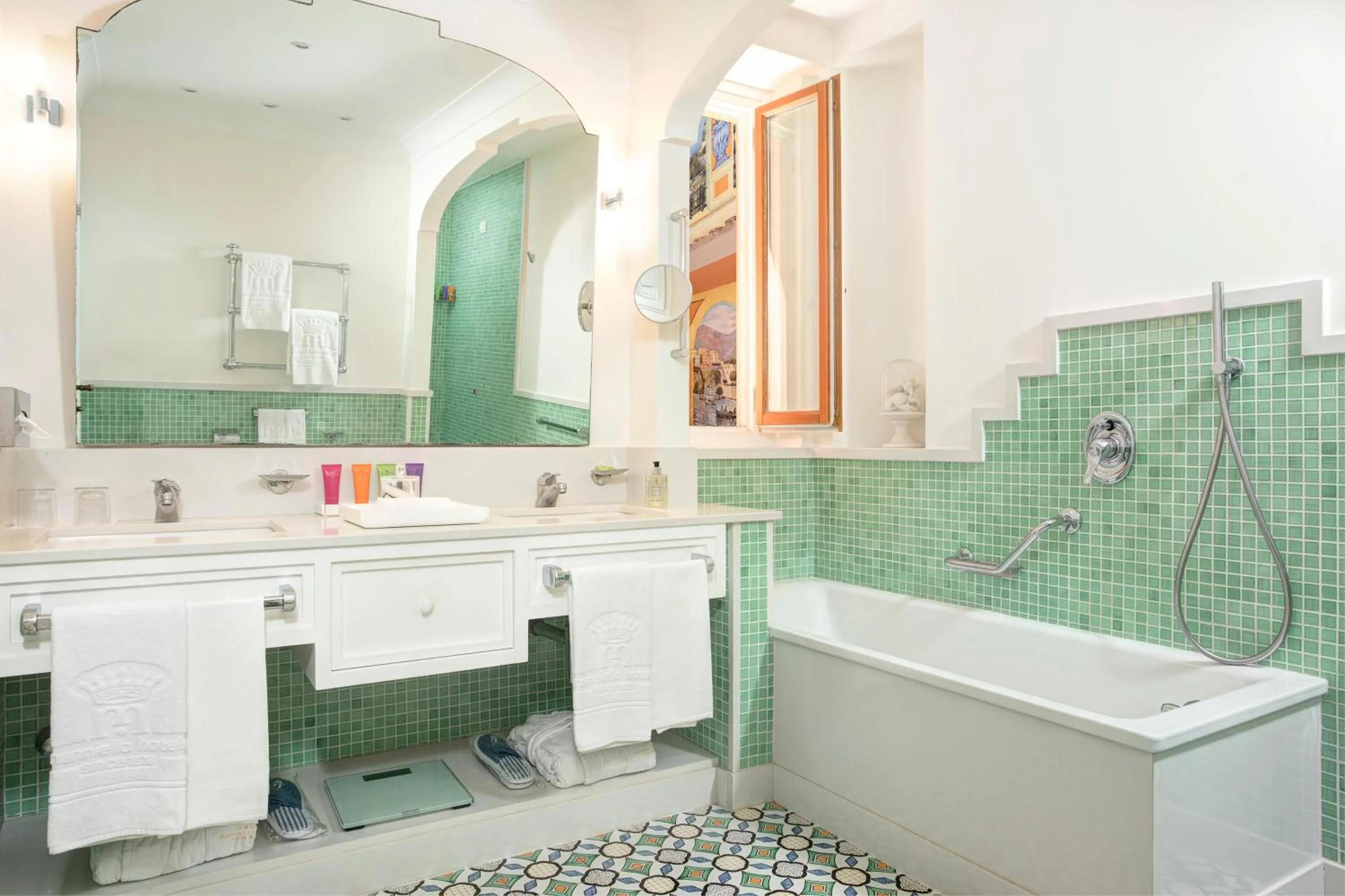 Bathroom in Grand Hotel Ambasciatori