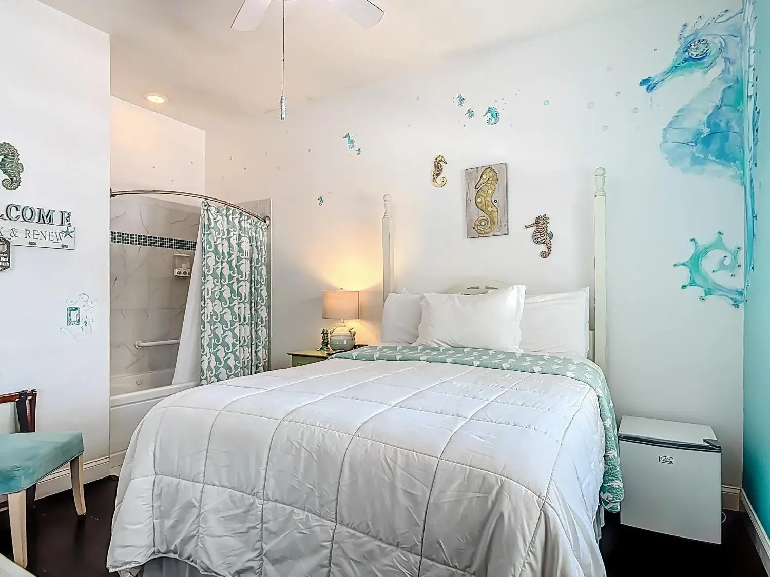 Sea Horse Queen Room in Inn on the Avenue Sea Horse Queen Room in Inn on the Avenue