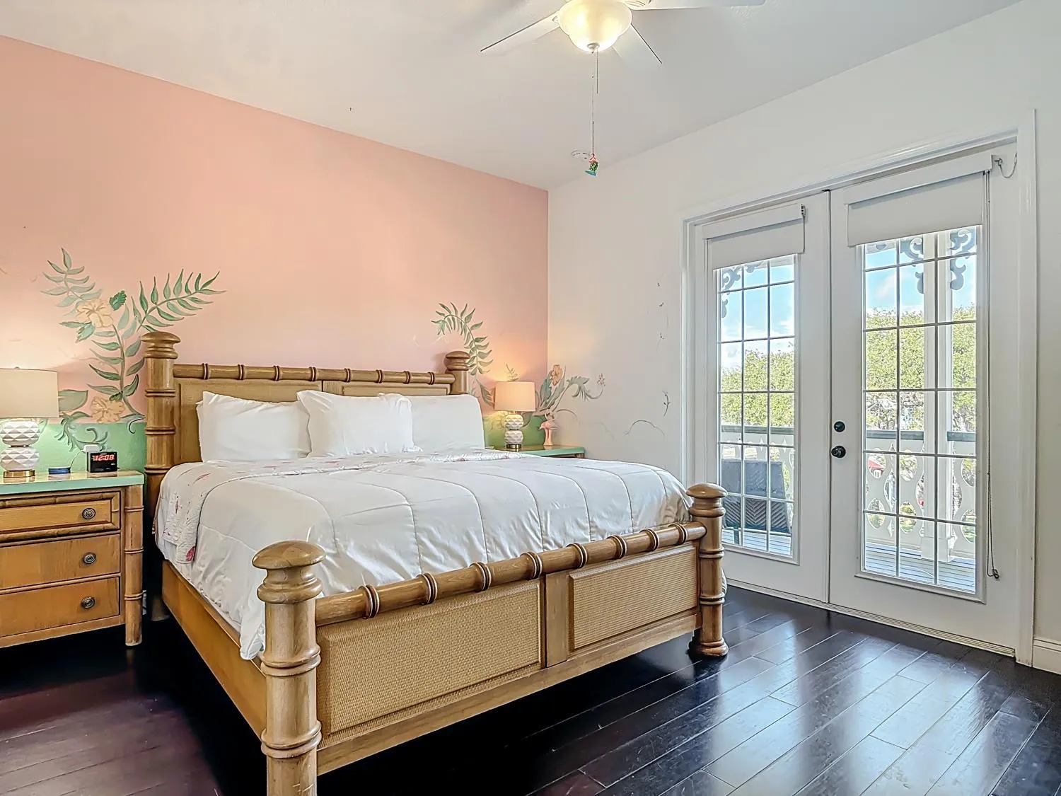 Bedroom, Bed in Inn on the Avenue