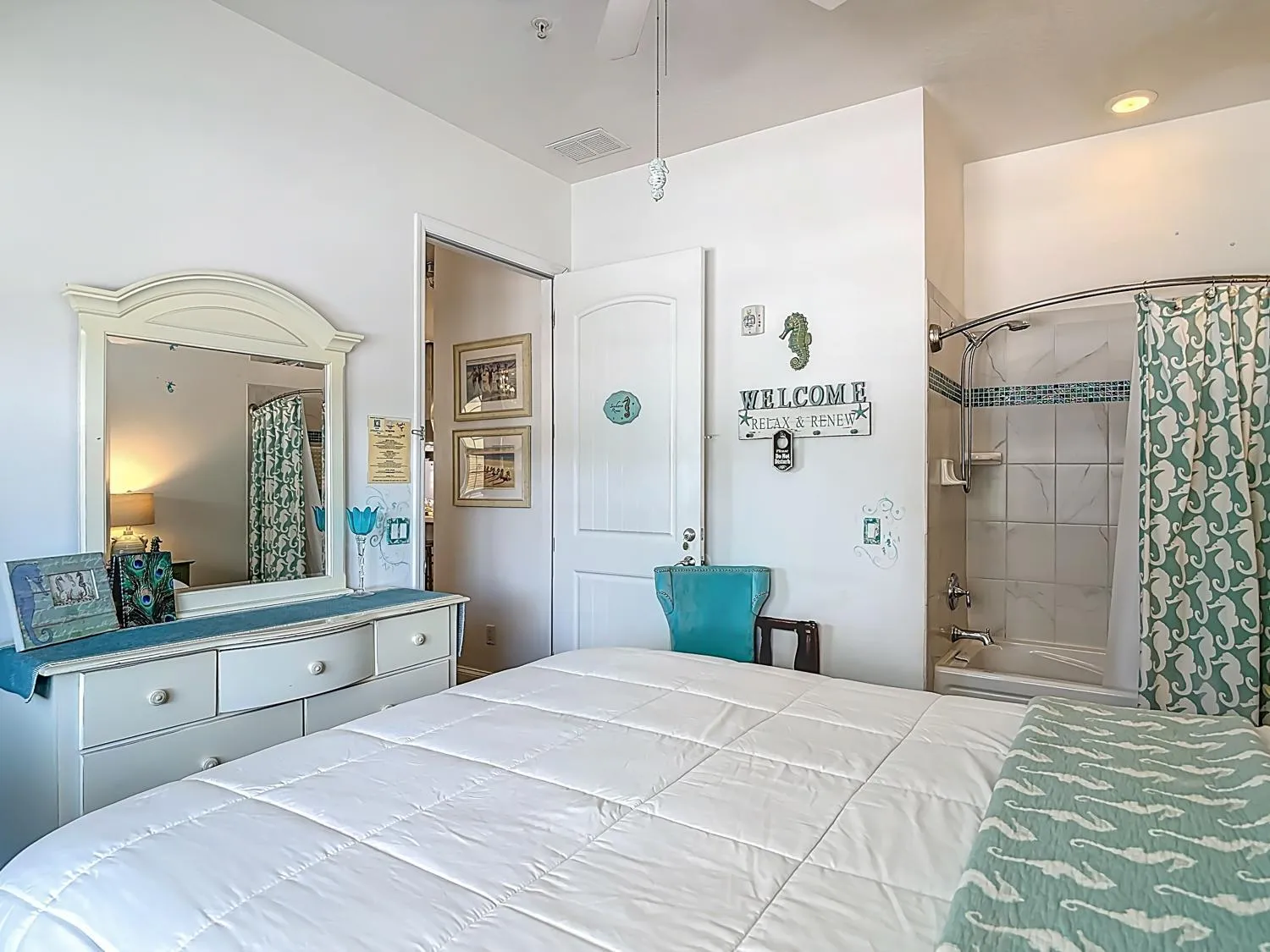 Bedroom, Bed in Inn on the Avenue