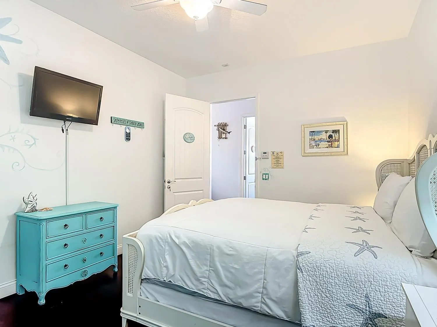 Bedroom, Bed in Inn on the Avenue