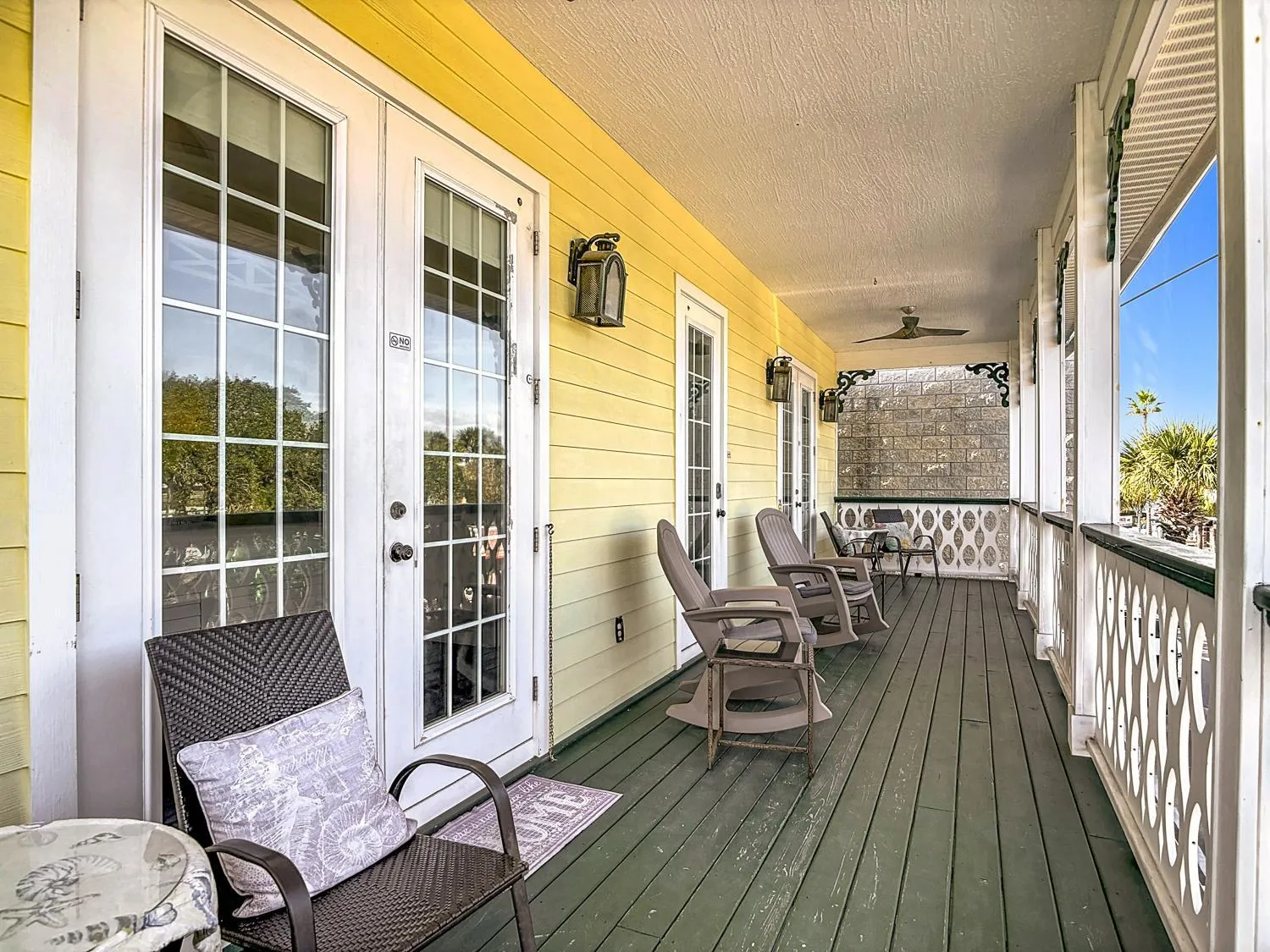 Balcony/Terrace in Inn on the Avenue