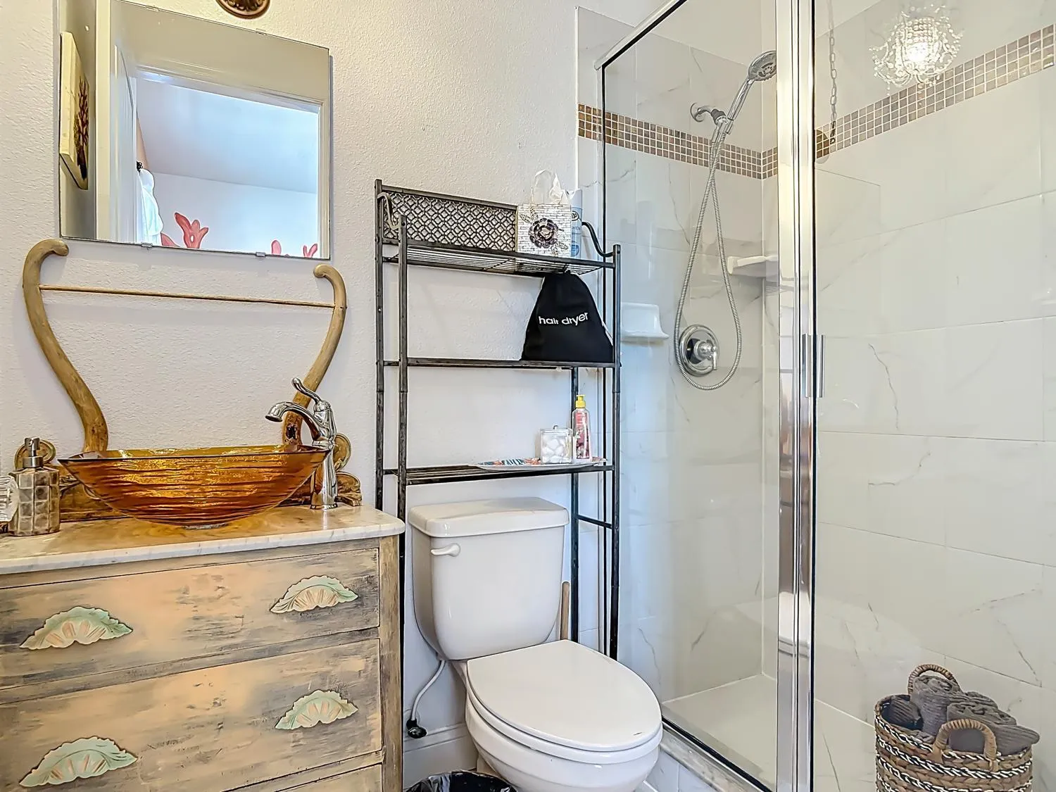 Bathroom in Inn on the Avenue