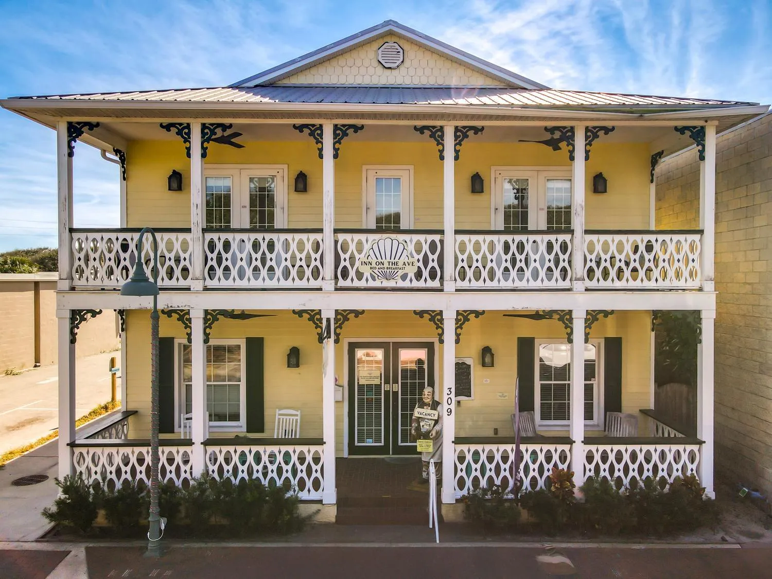 Property building in Inn on the Avenue