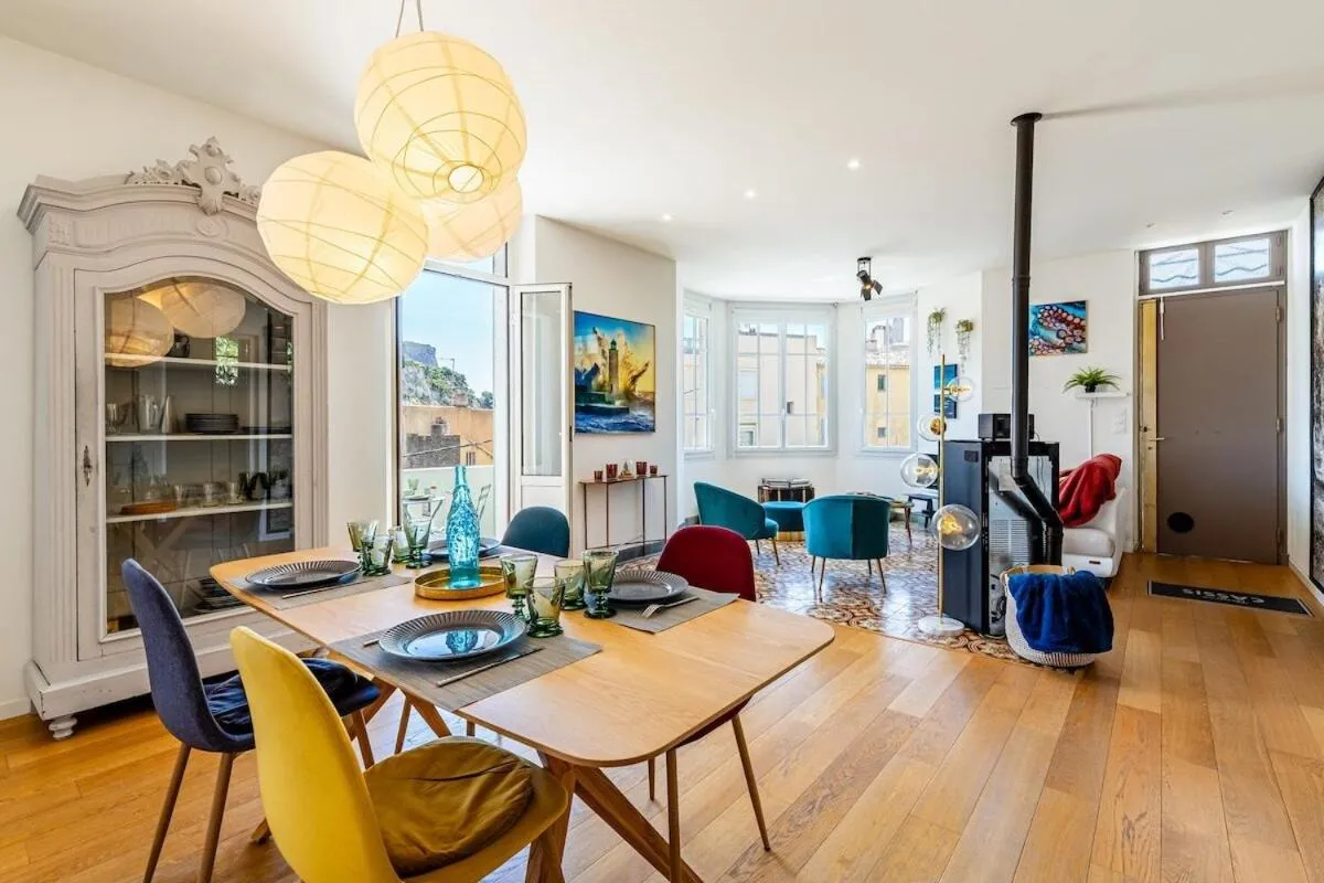 Dining area in Les Oliviers