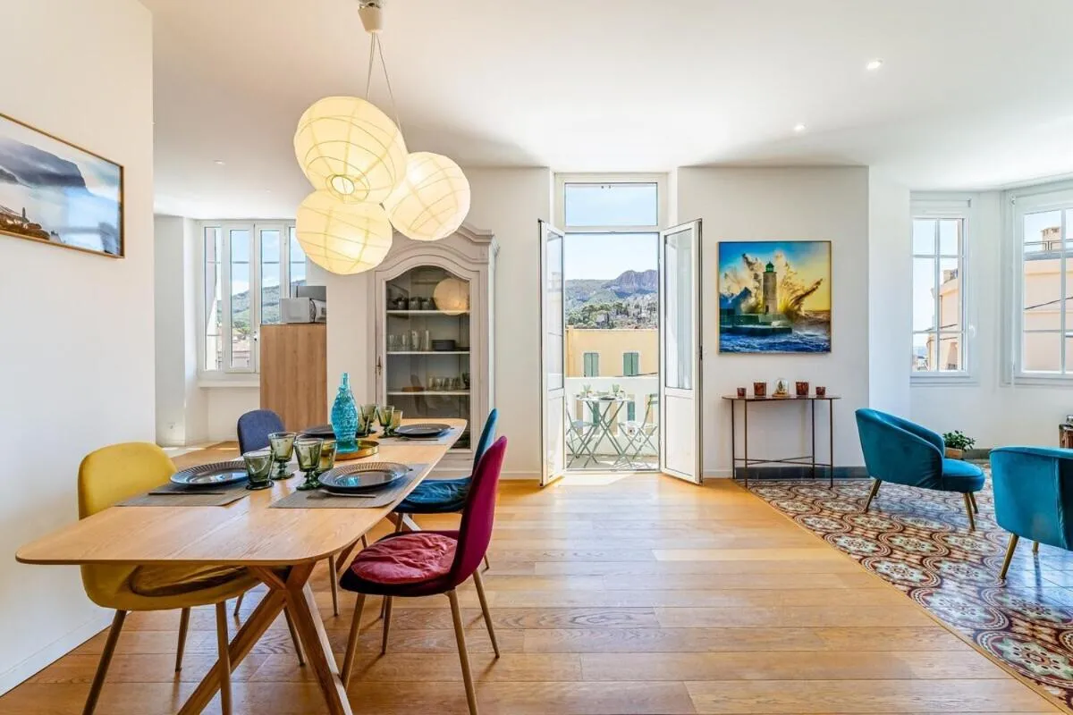 Dining area in Les Oliviers
