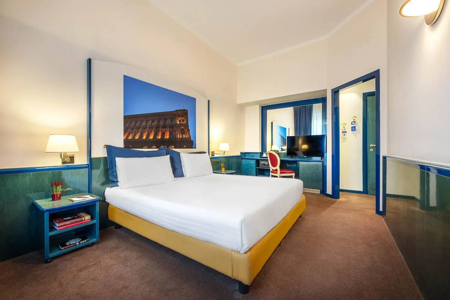 Bed in iH Hotels Milano Ambasciatori