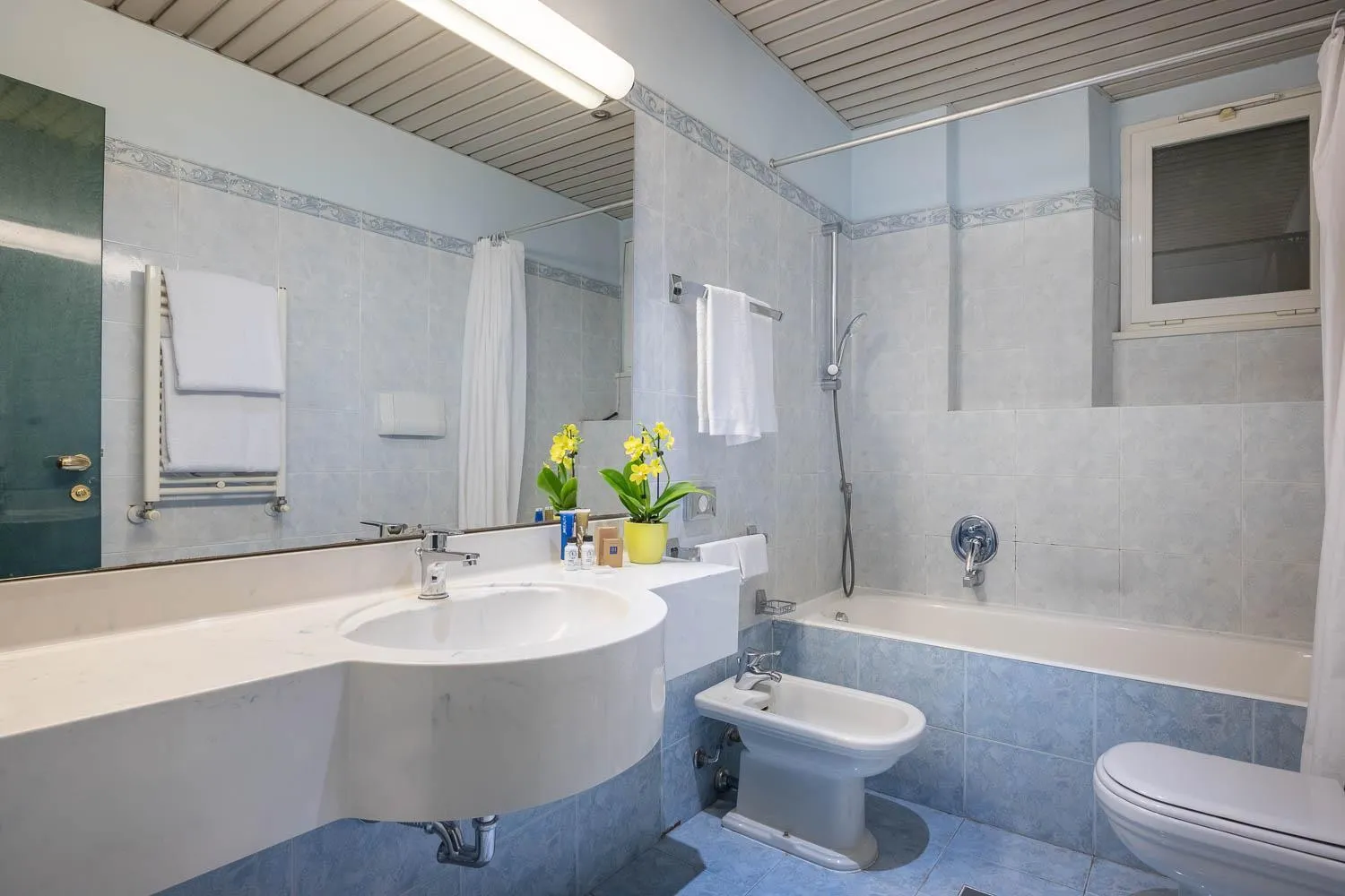 Bathroom in iH Hotels Milano Ambasciatori