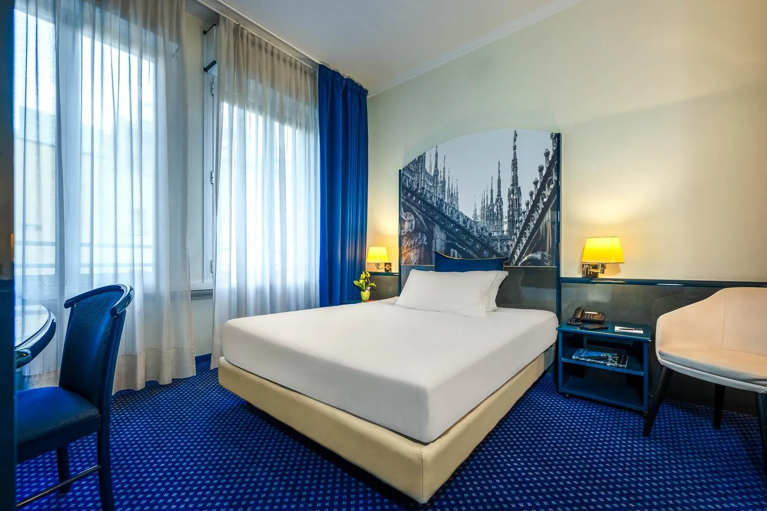 Bed in iH Hotels Milano Ambasciatori