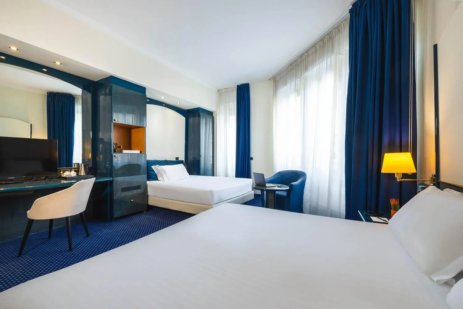 Bed in iH Hotels Milano Ambasciatori