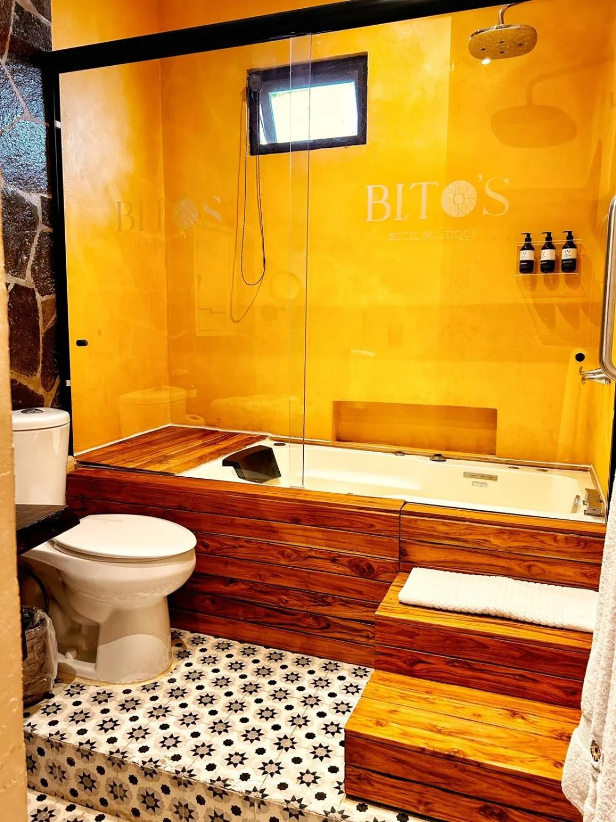 Bath in Bito's Hotel Boutique