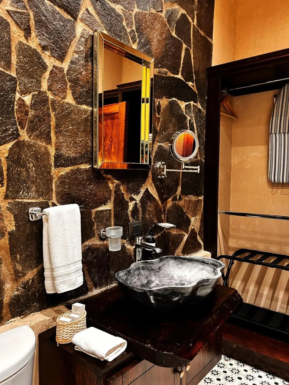 Bito's Hotel Boutique