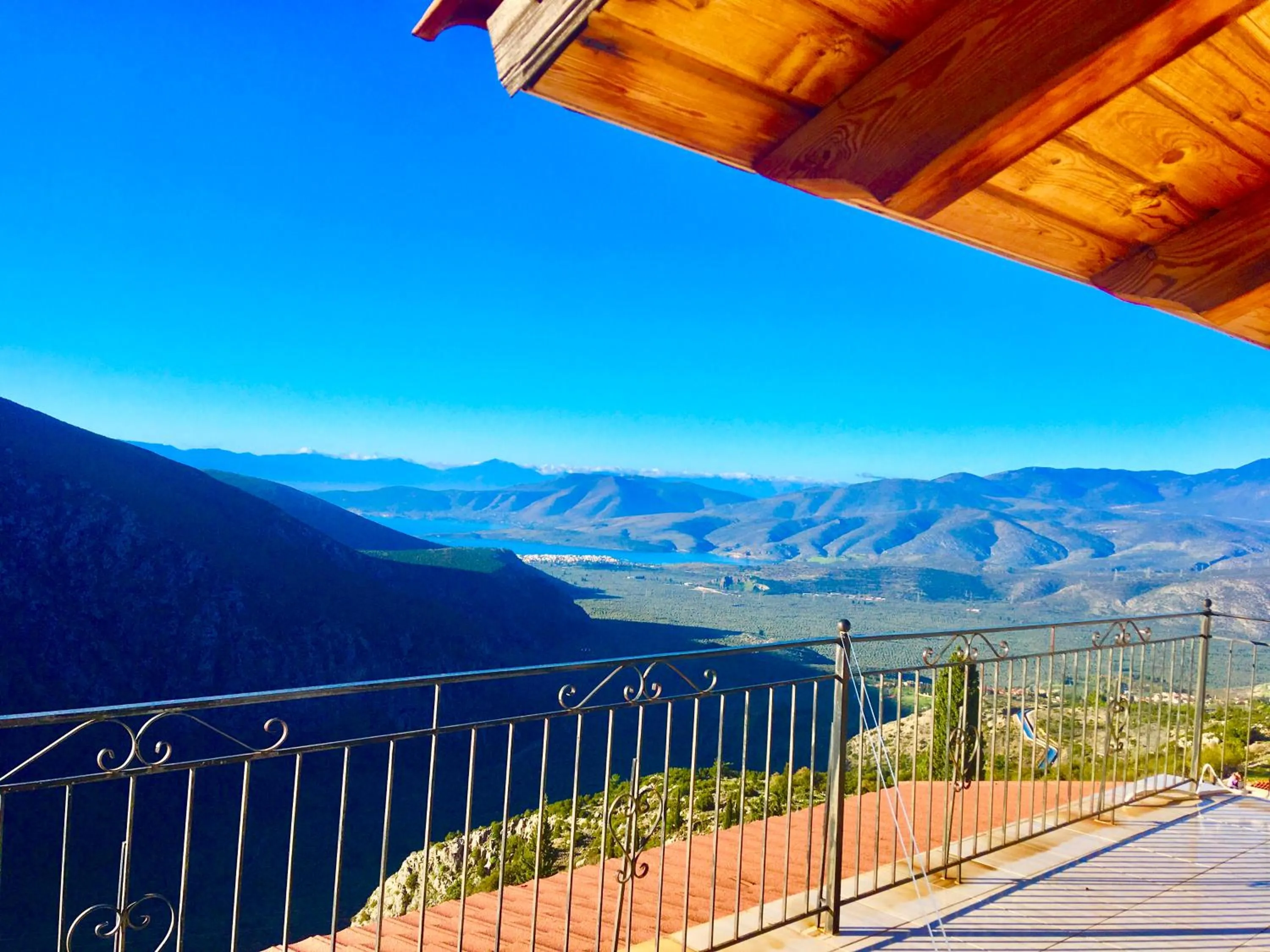 delphi aiolos center hotel panoramic view&yoga harmony hotel&rooms