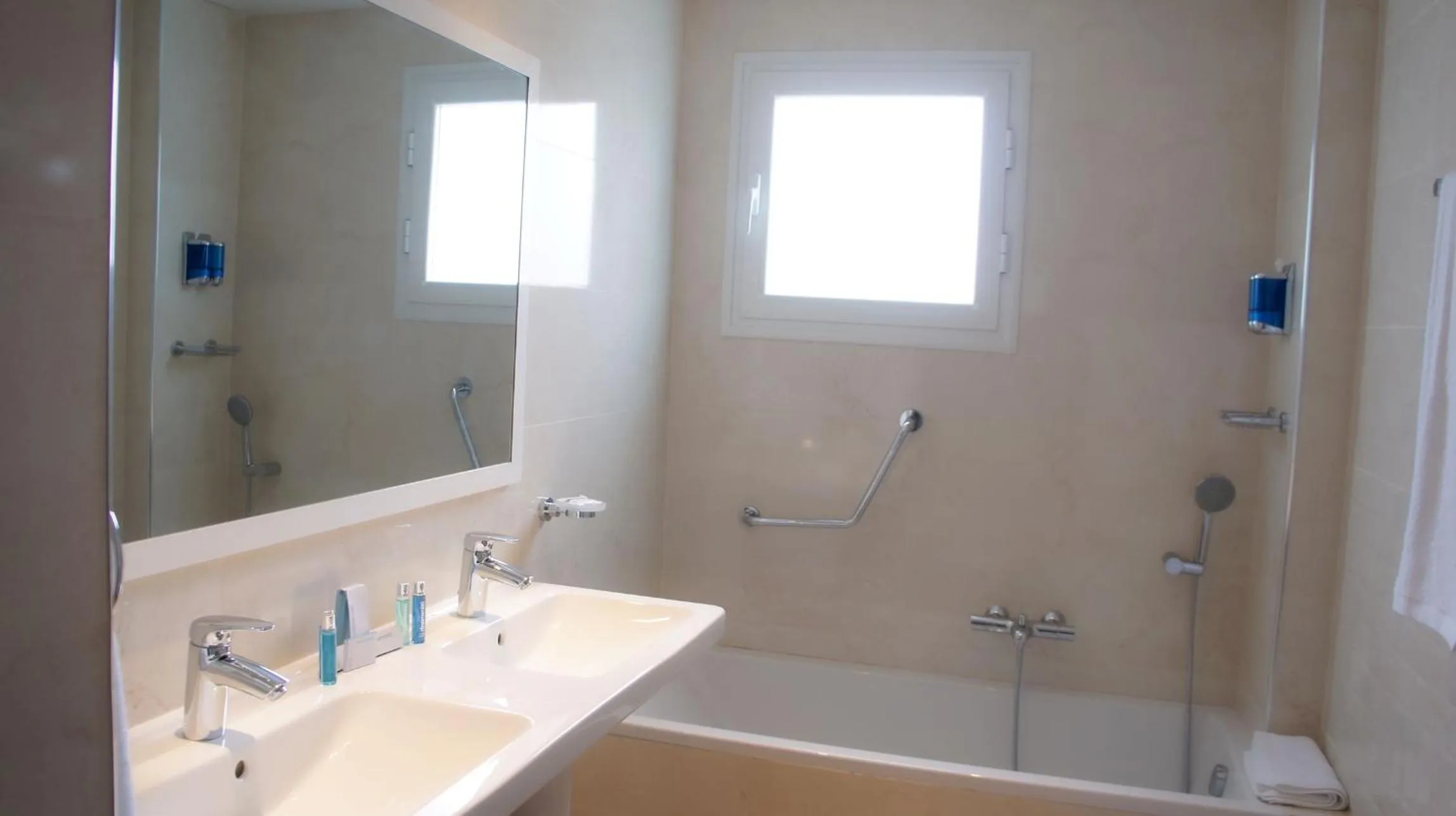 Bathroom in Hotel Delphin-Nouadhibou