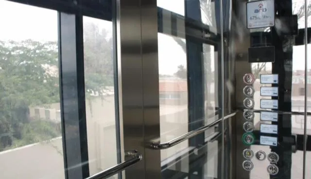 elevator in Hotel Delphin-Nouadhibou