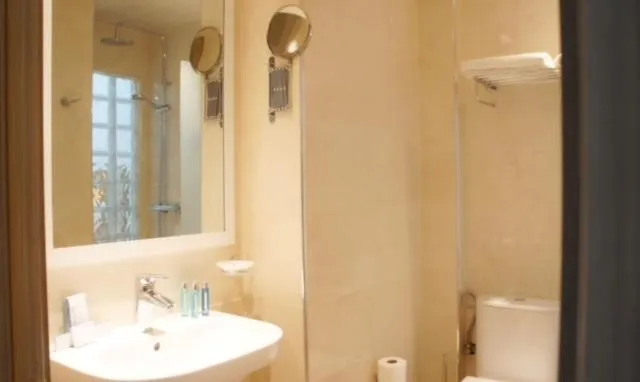 Bathroom in Hotel Delphin-Nouadhibou