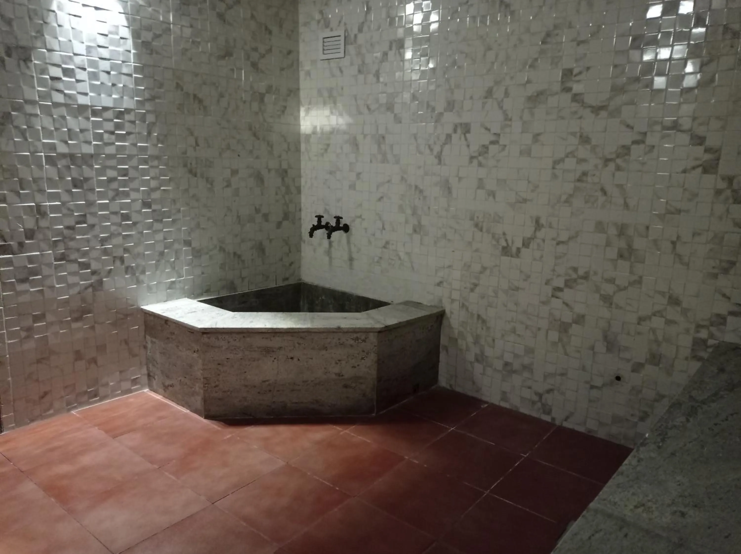 Steam room in Hotel Delphin-Nouadhibou