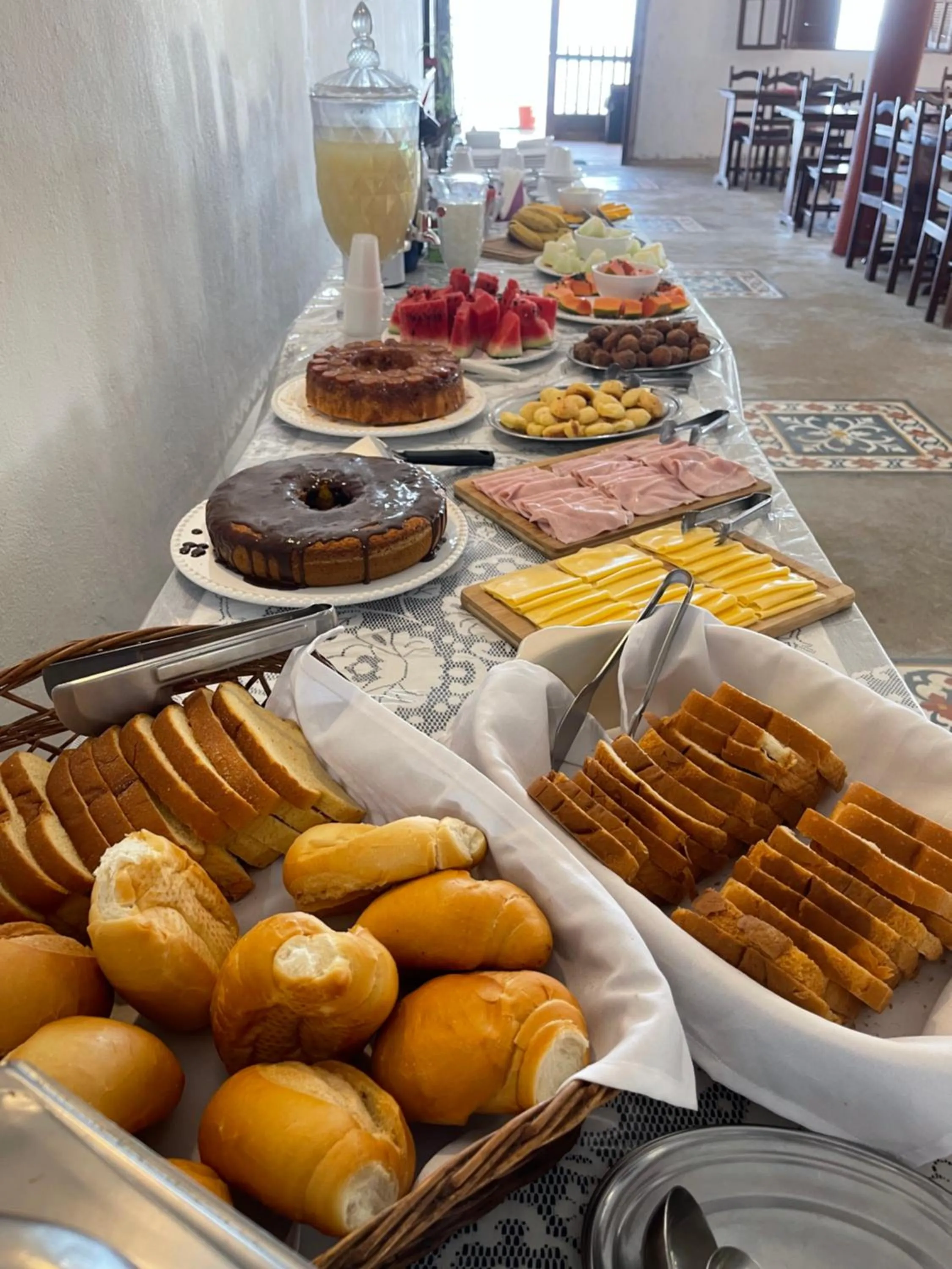 Food and drinks in Pousada Frezza Mergulho