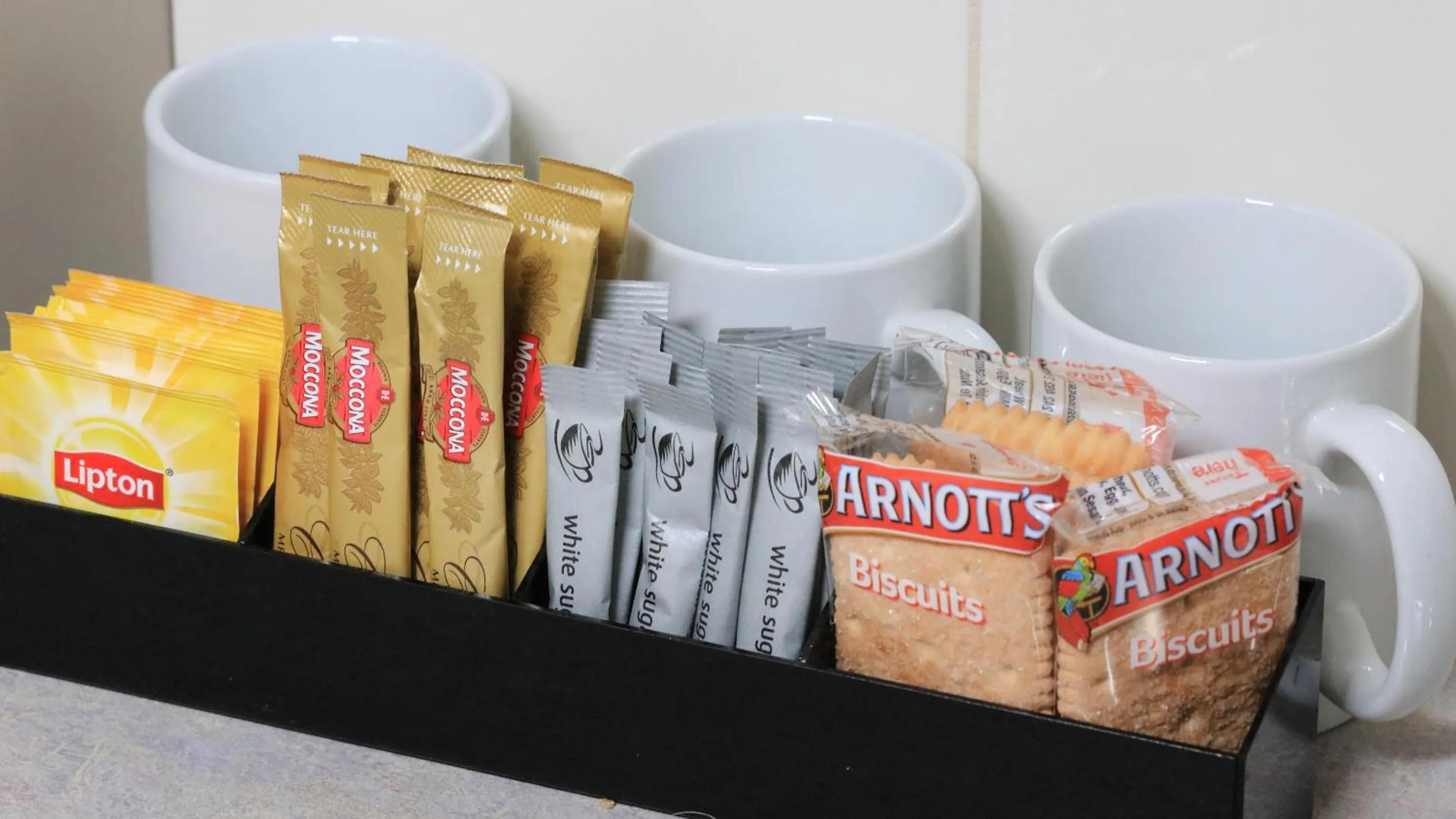 Coffee/tea facilities in The Saltbush Motor Inn
