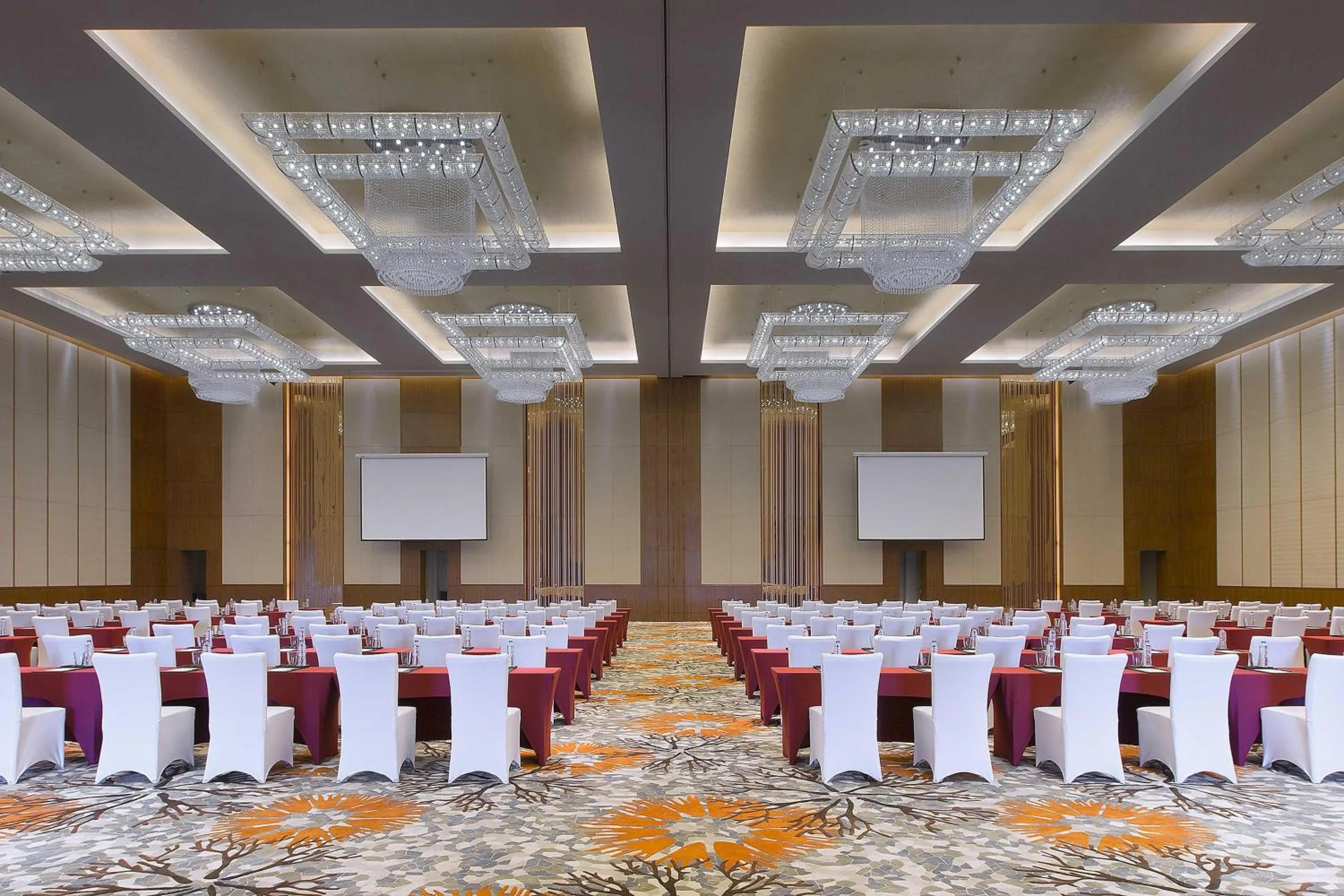 Meeting/conference room in Sheraton Qinhuangdao Beidaihe Hotel