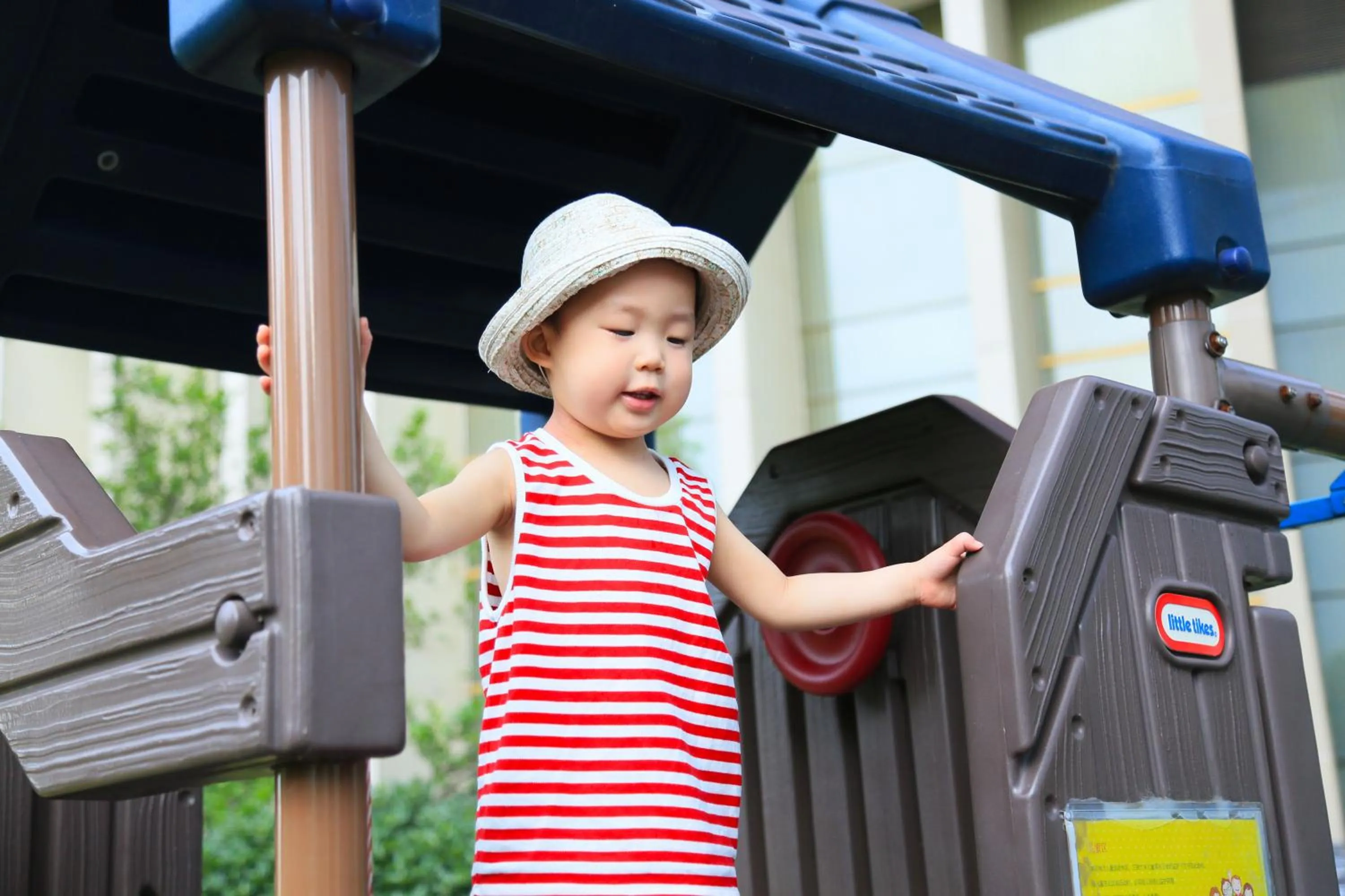 children in Wanda Reign Wuhan