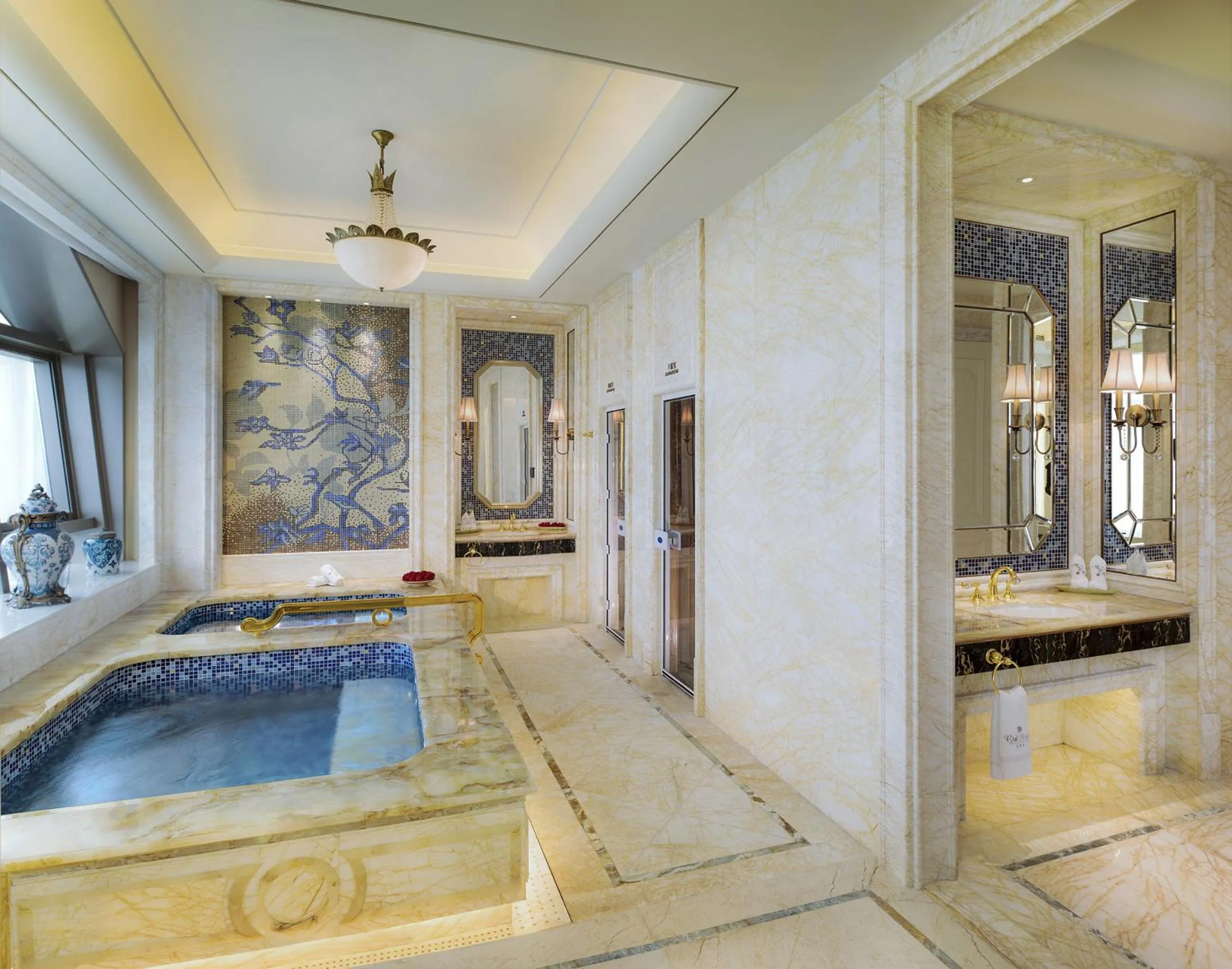 Spa and wellness centre/facilities in Wanda Reign Wuhan