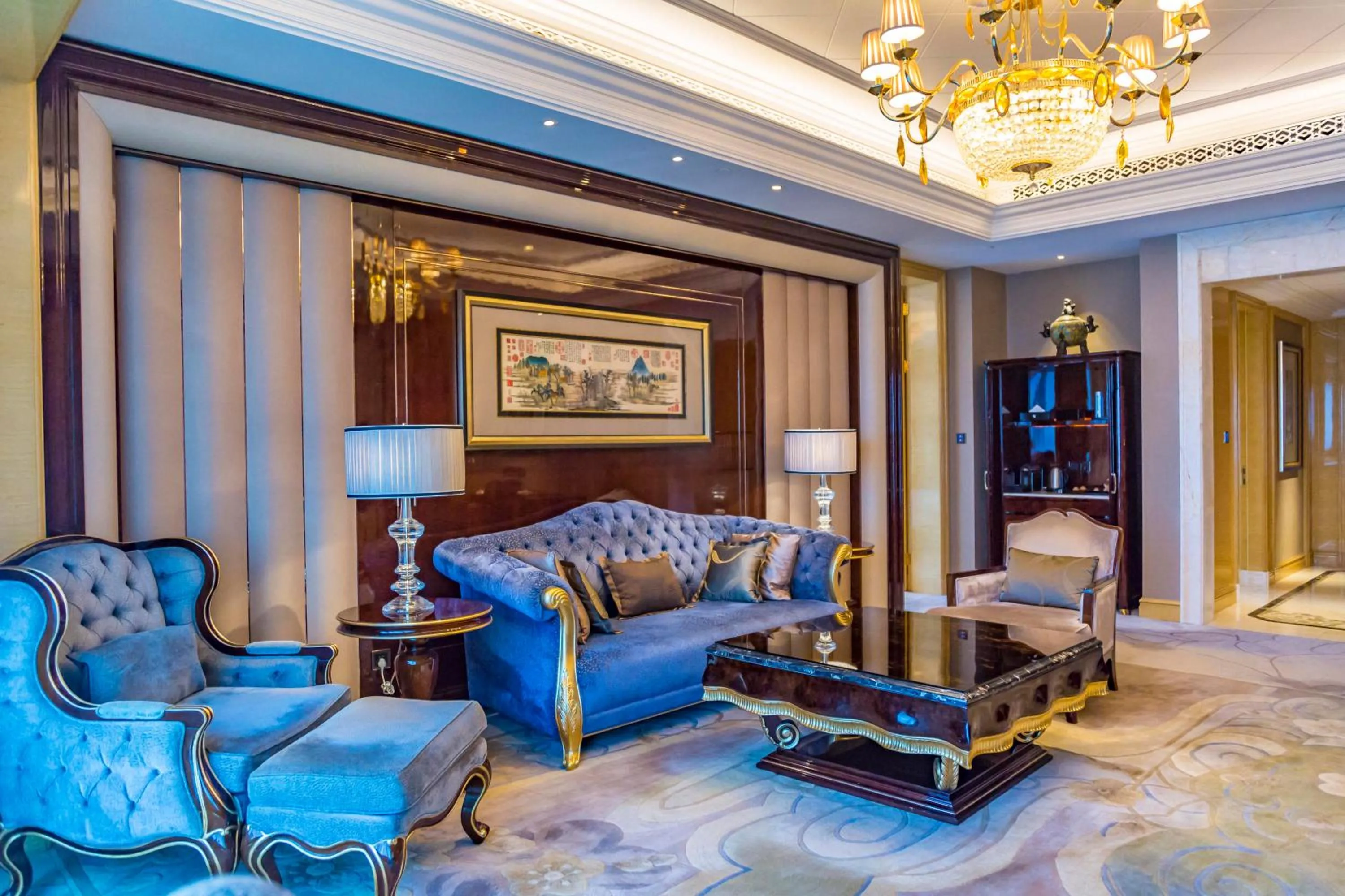 Living room in Wanda Reign Wuhan