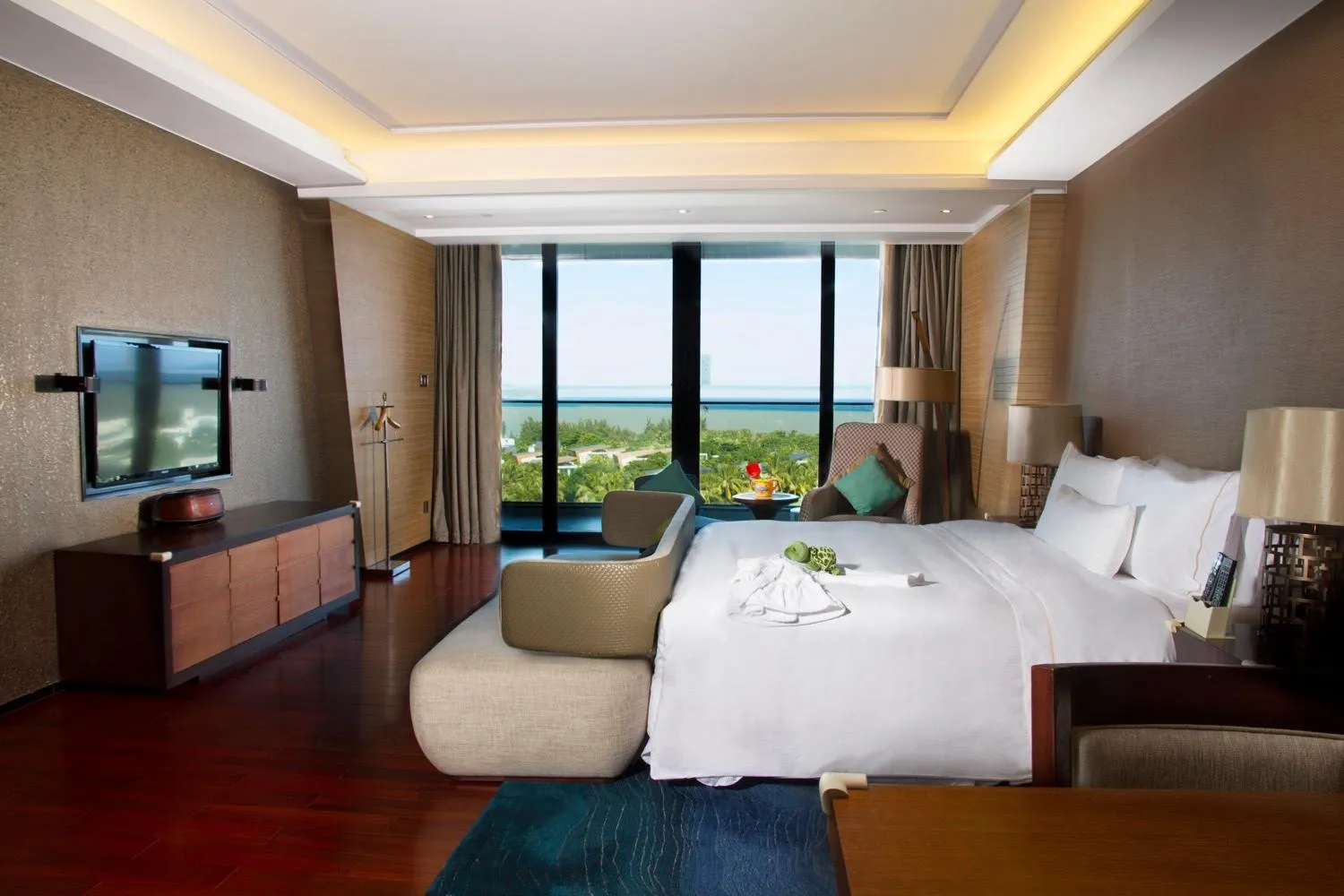 Bed in The Westin Sanya Haitang Bay Resort