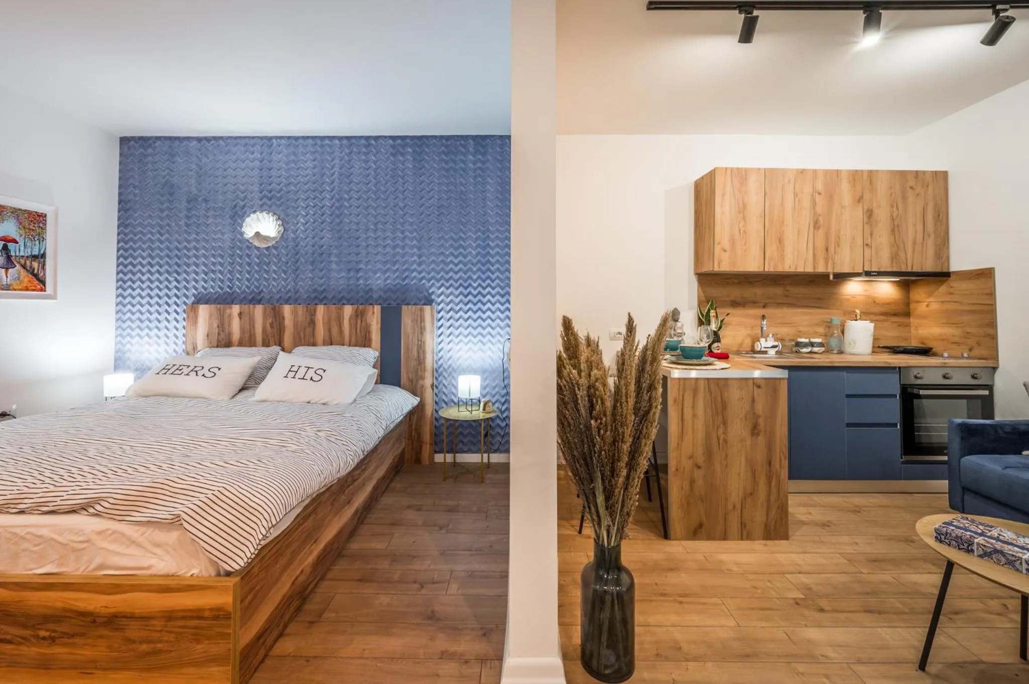 Kitchen or kitchenette, Bed in Atomium apartments