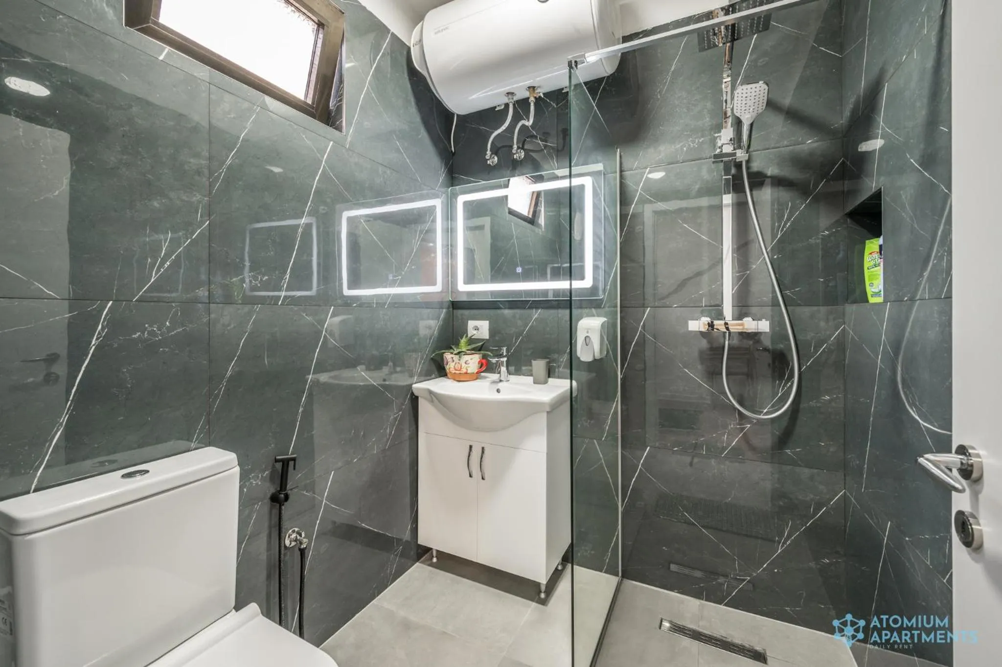 Bathroom in Atomium apartments