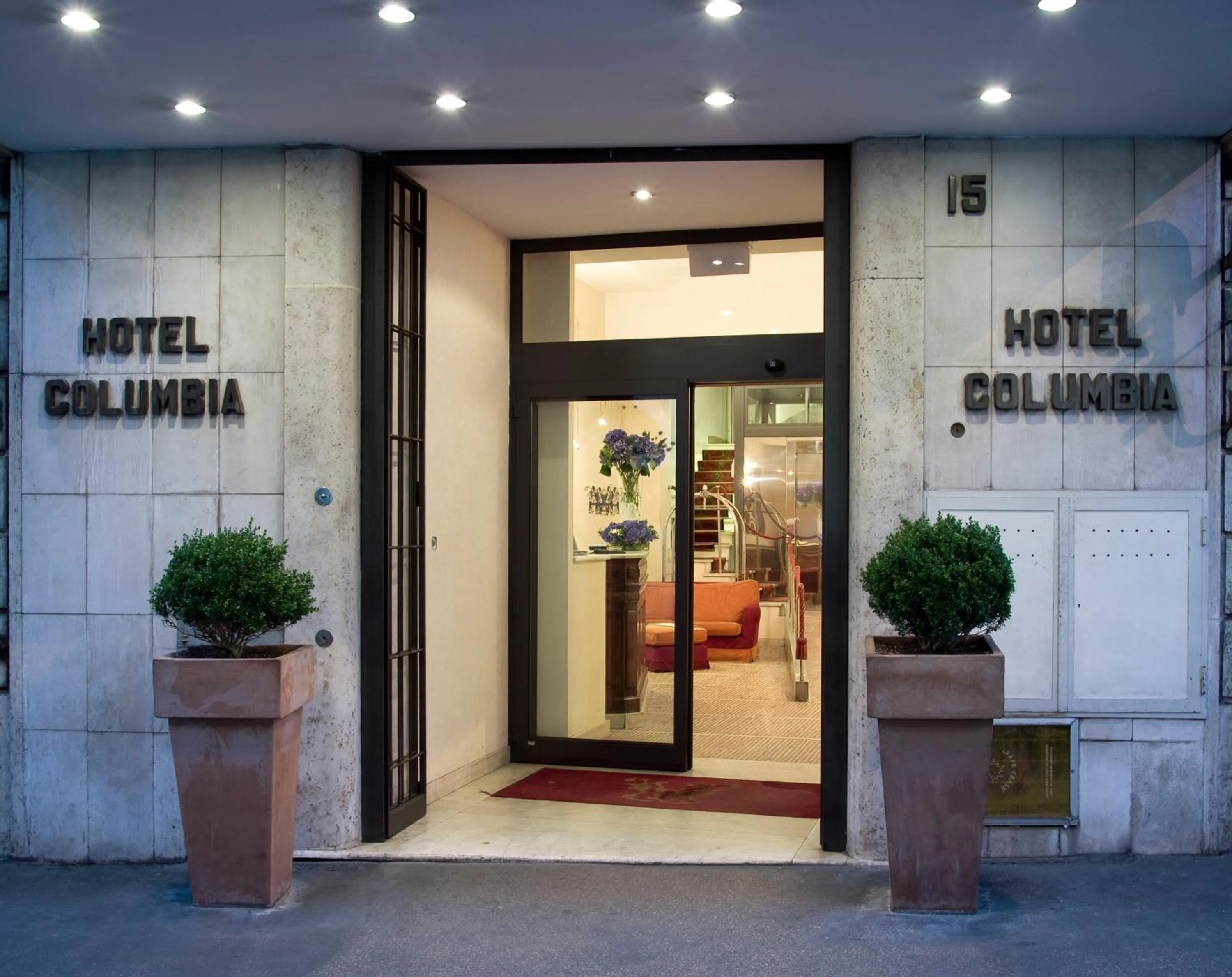 Facade/entrance in Hotel Columbia