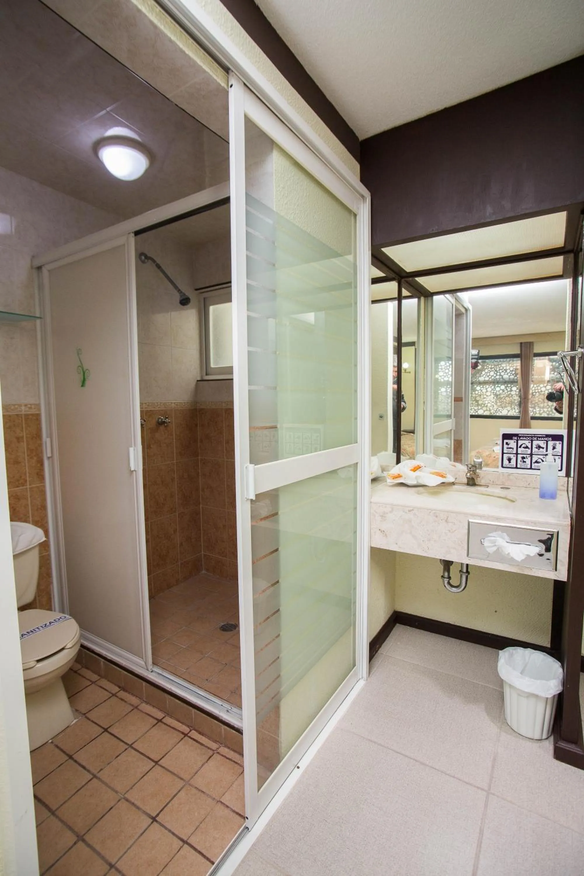 Toilet in Hotel Restaurant 1904