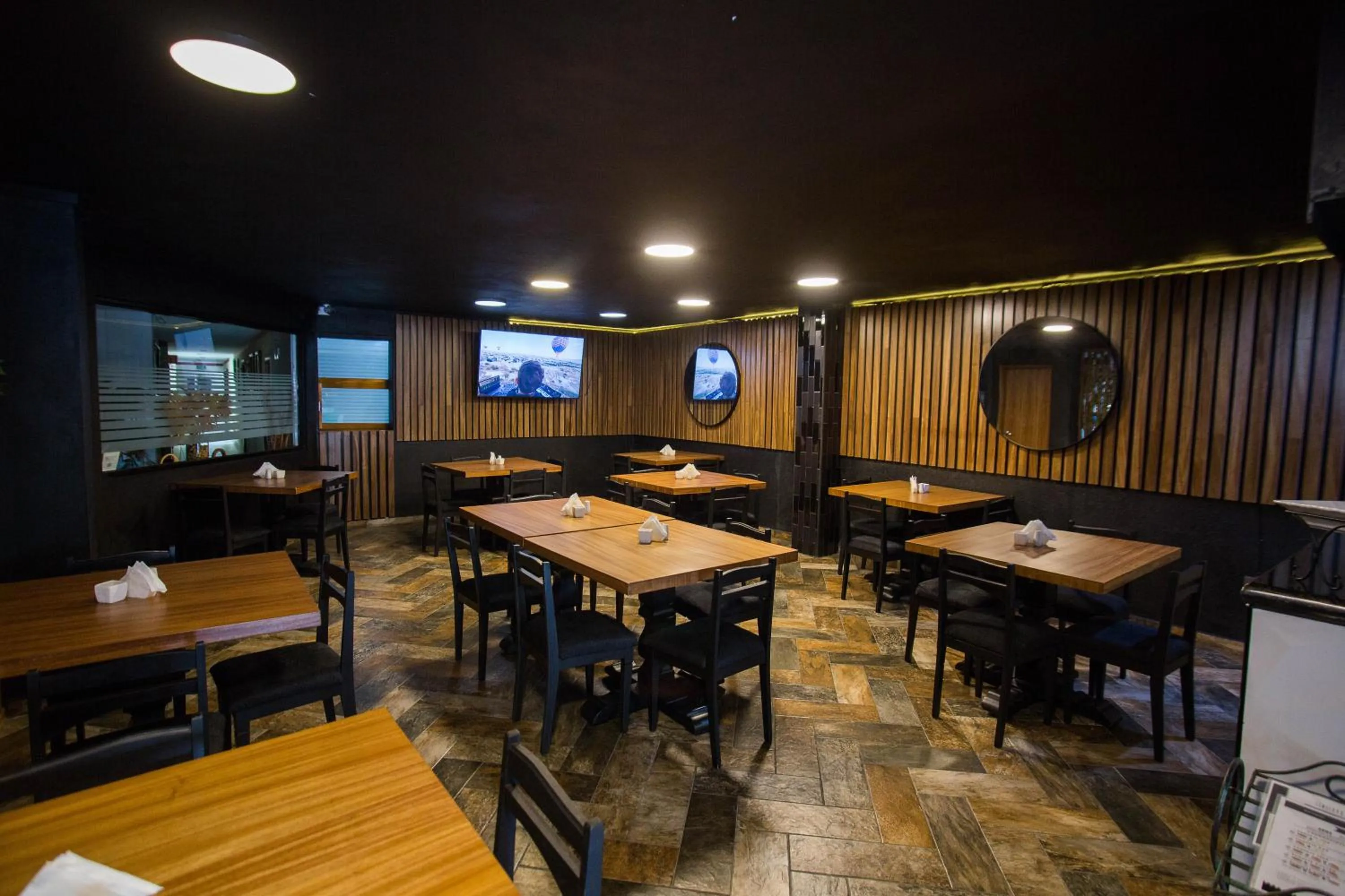 Restaurant/places to eat in Hotel Restaurant 1904