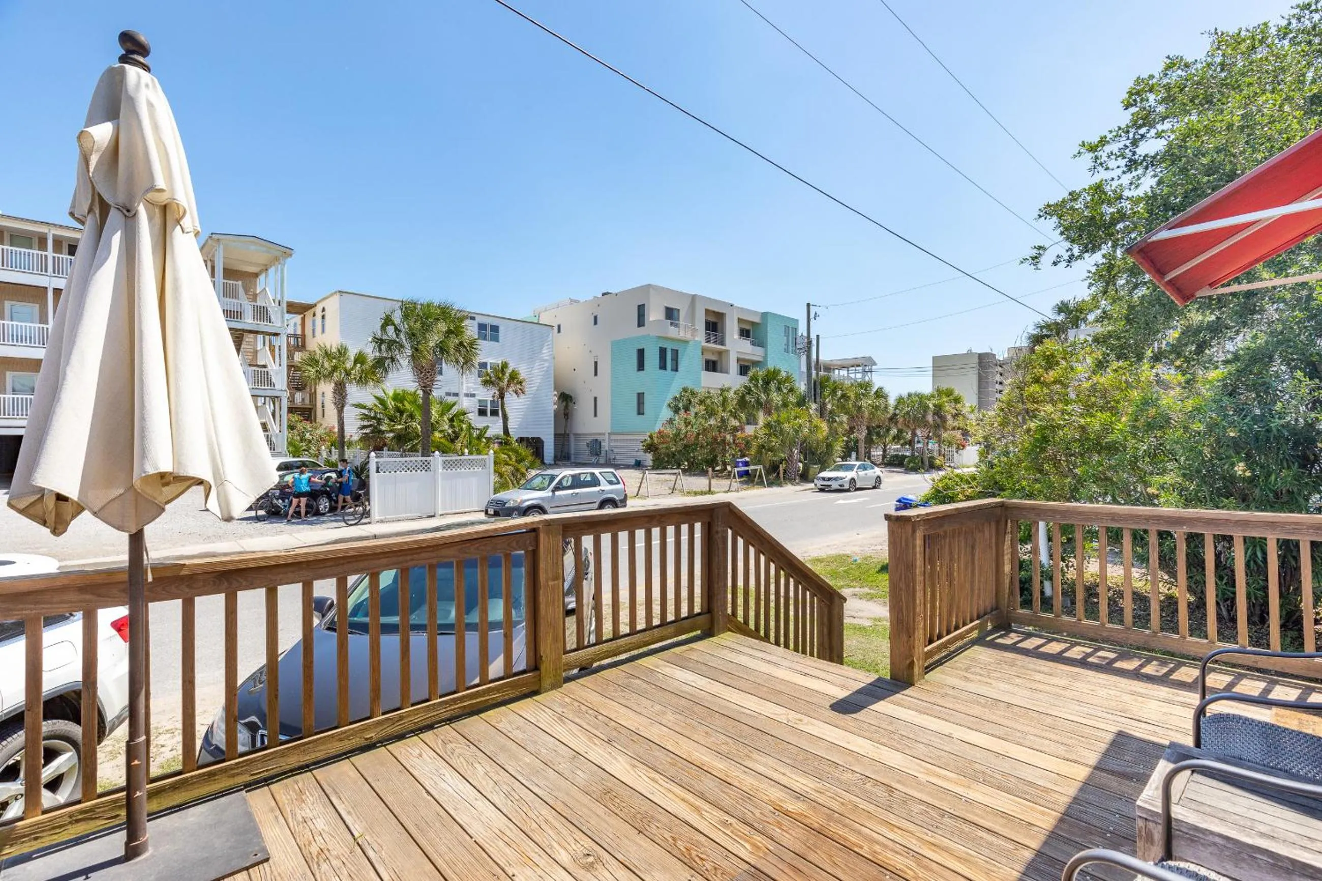 Salty Shack Unit A Dog Friendly Home Across from the Beach - Central Location