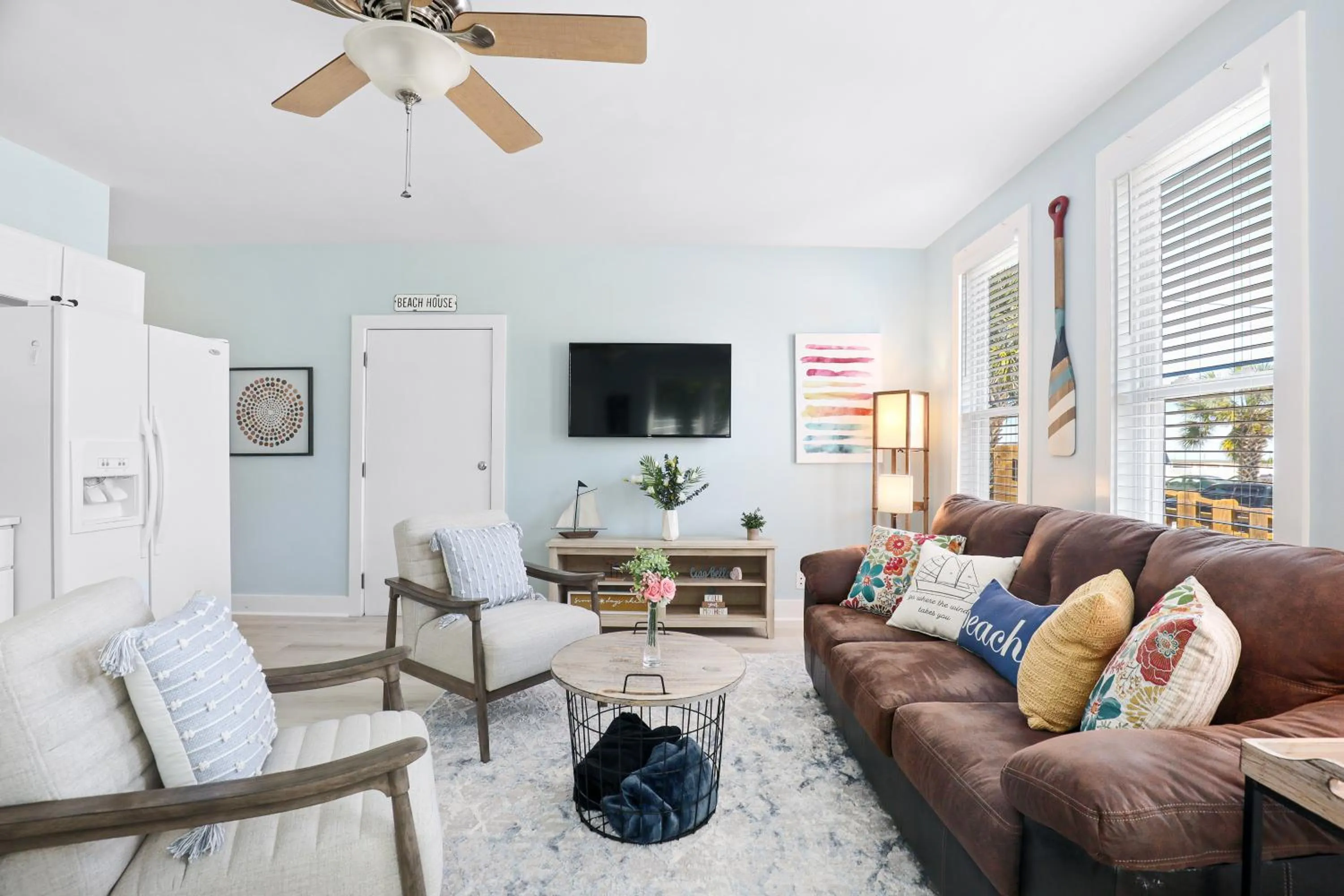 Salty Shack Unit A Dog Friendly Home Across from the Beach - Central Location