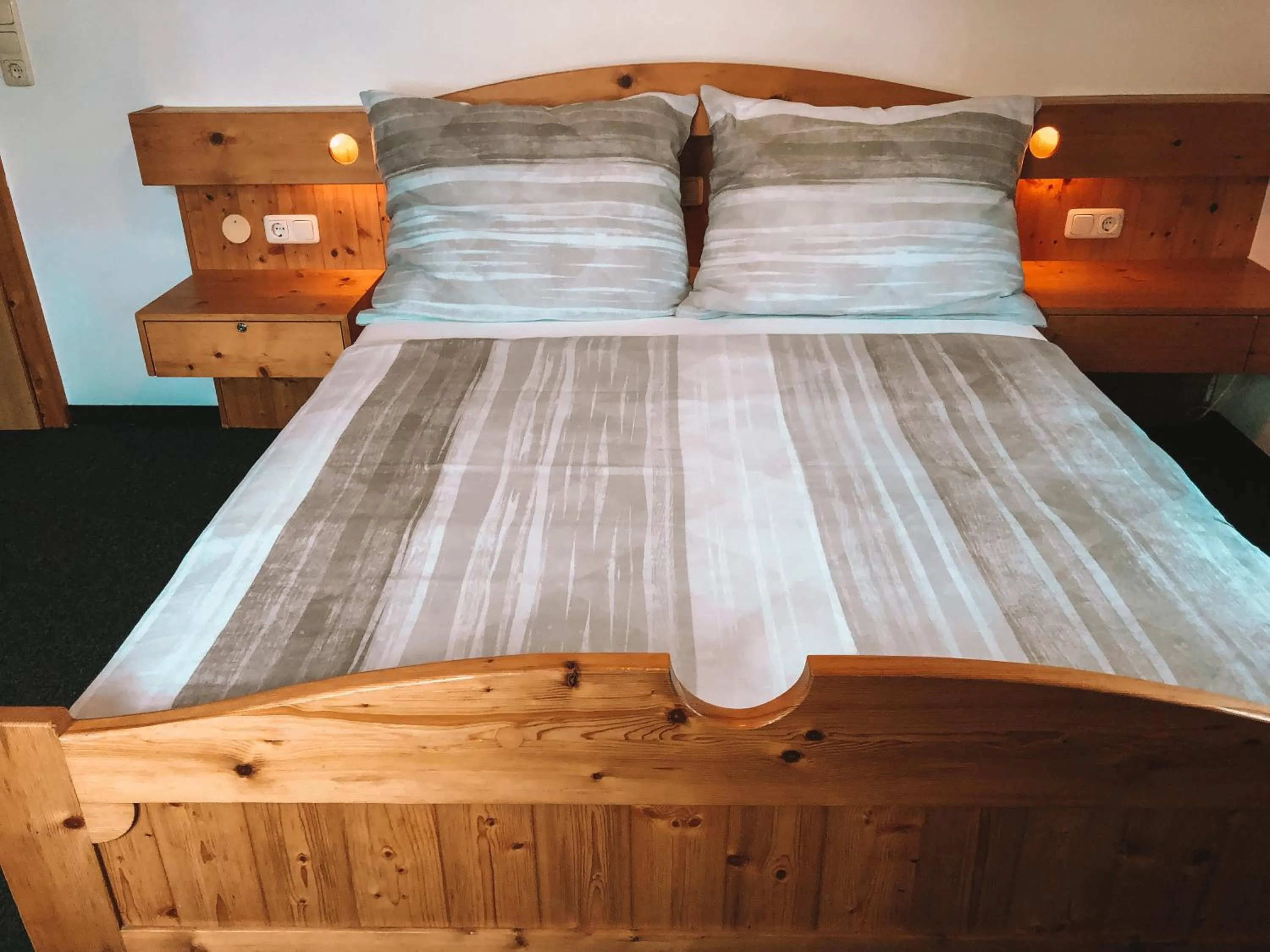 Bed in Green Natural Motel