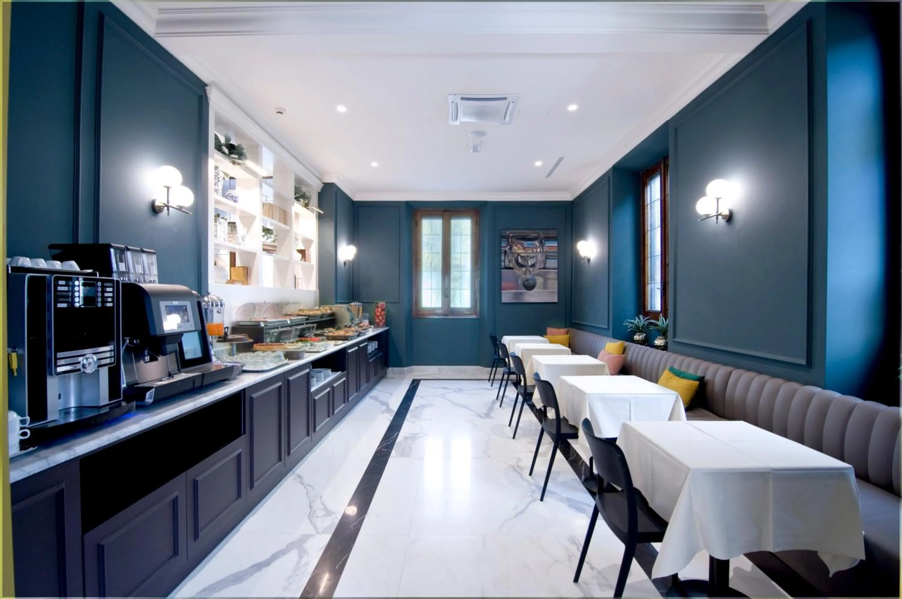 Buffet breakfast in Hotel Golf