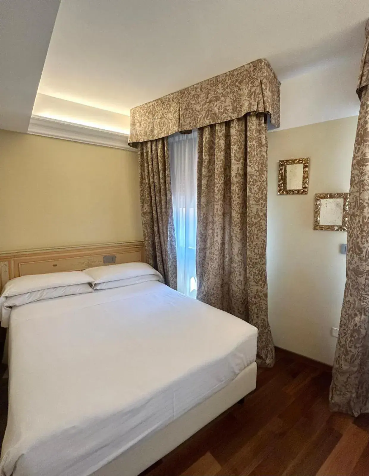 Small Double Room in Albergo Cavalletto & Doge Orseolo Small Double Room in Albergo Cavalletto & Doge Orseolo