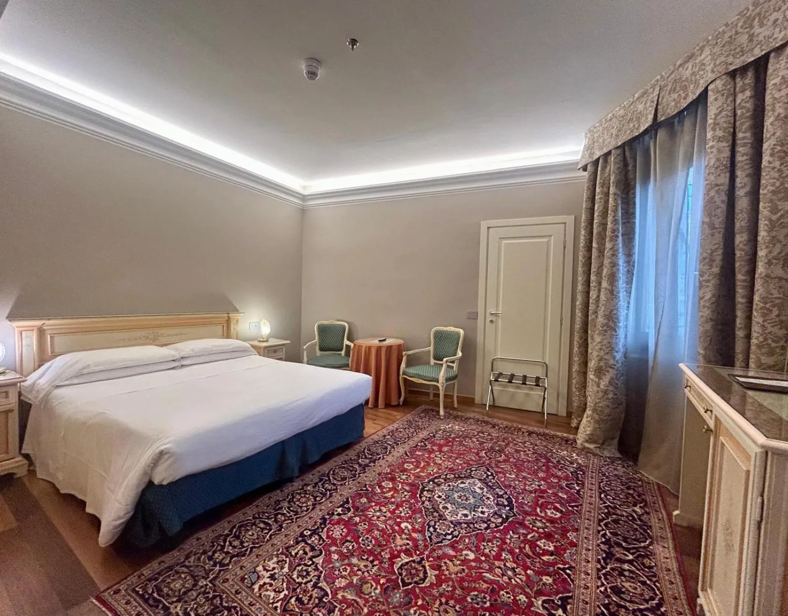 Bed in Albergo Cavalletto & Doge Orseolo