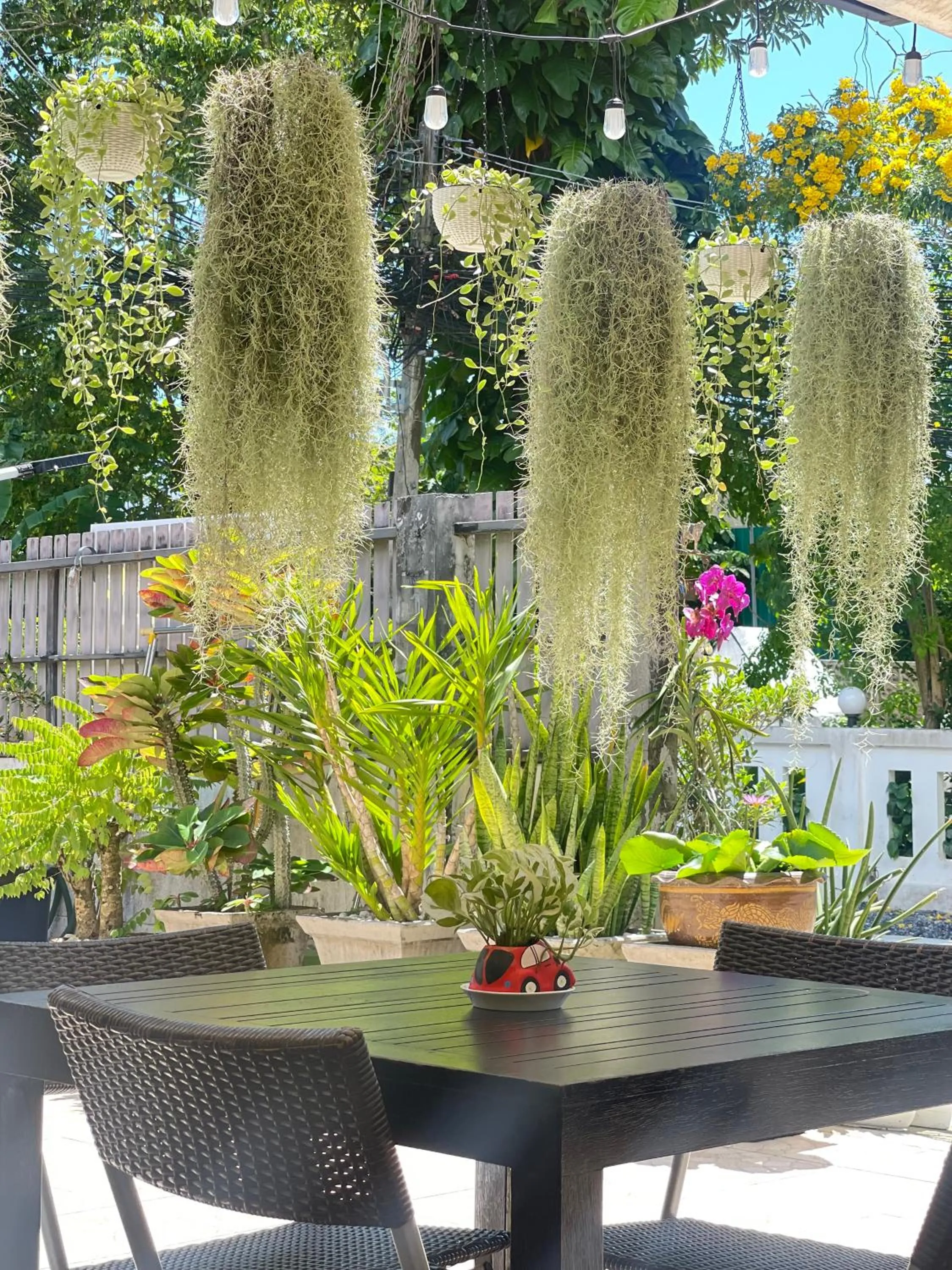 Seating area in Good 9 at Home