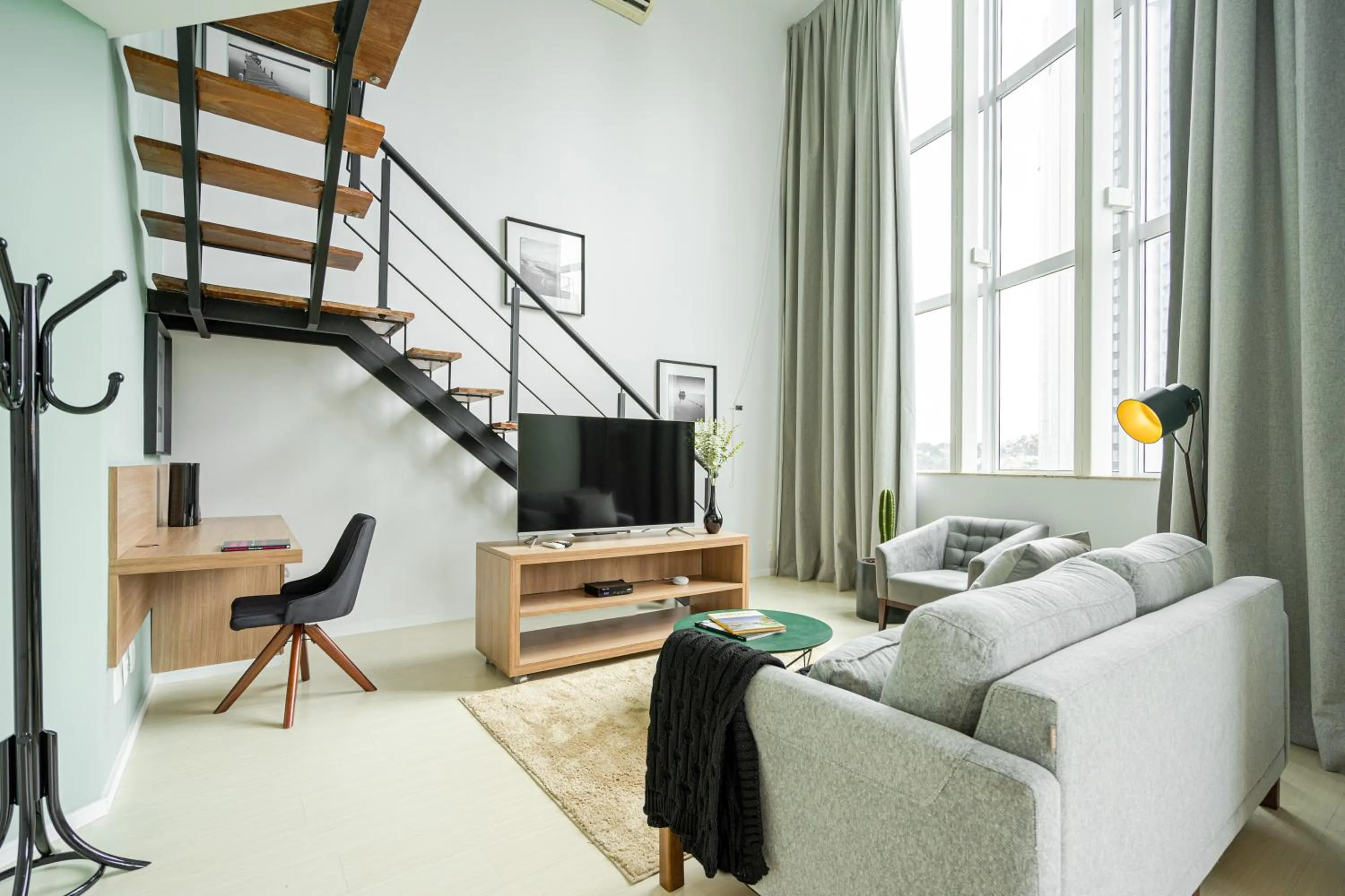 Living room in Charlie NYC Berrini