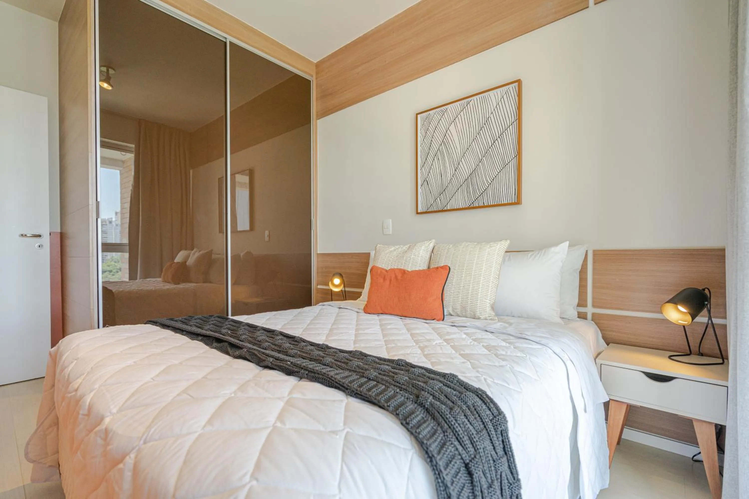 Bed in Charlie NYC Berrini