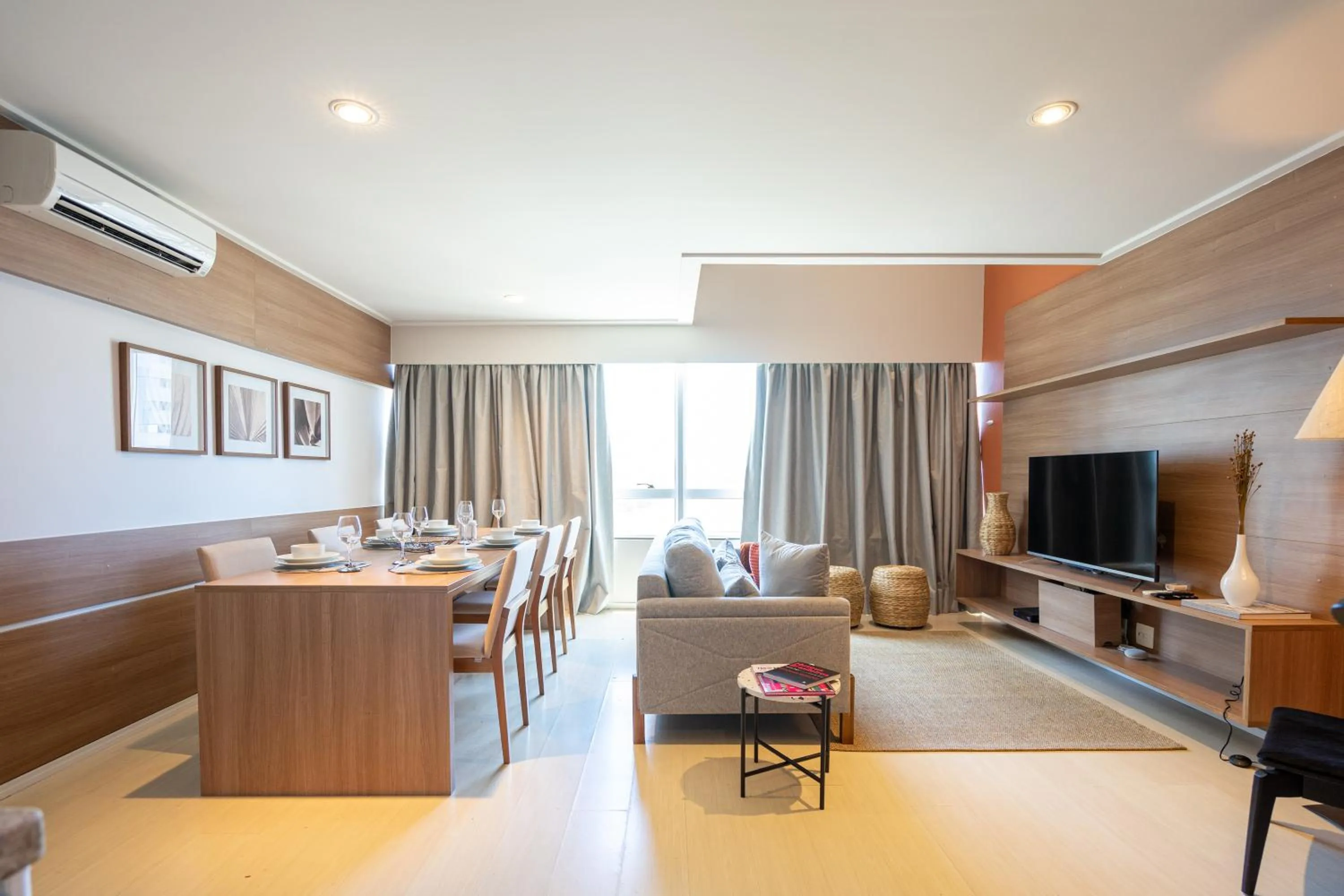 Day in Charlie NYC Berrini