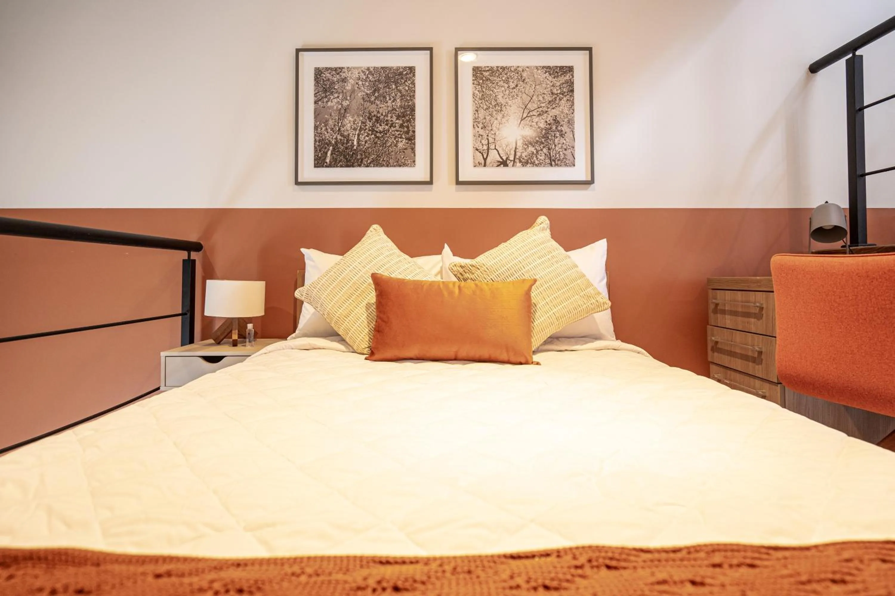 Bed in Charlie NYC Berrini