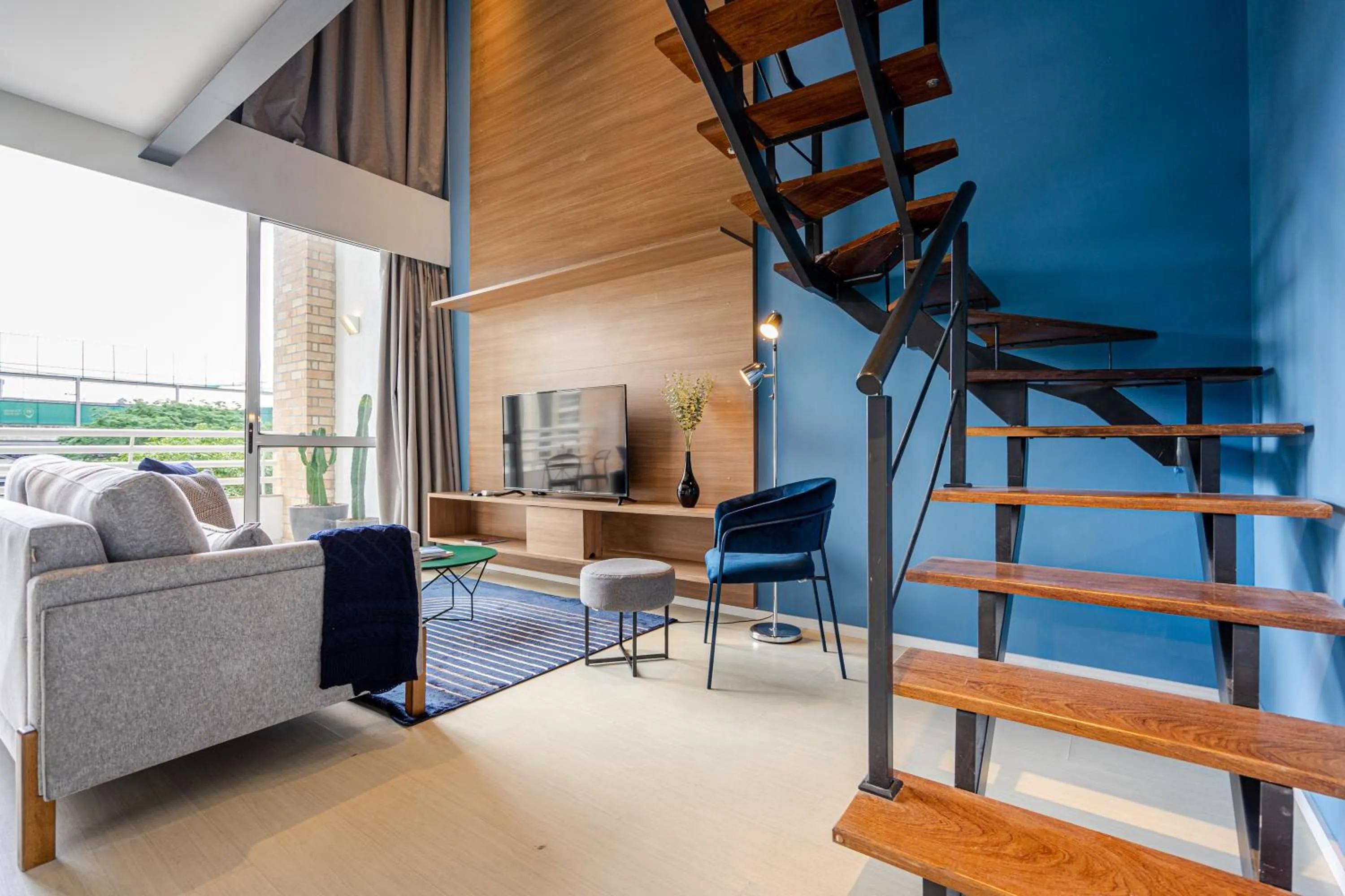 Day in Charlie NYC Berrini