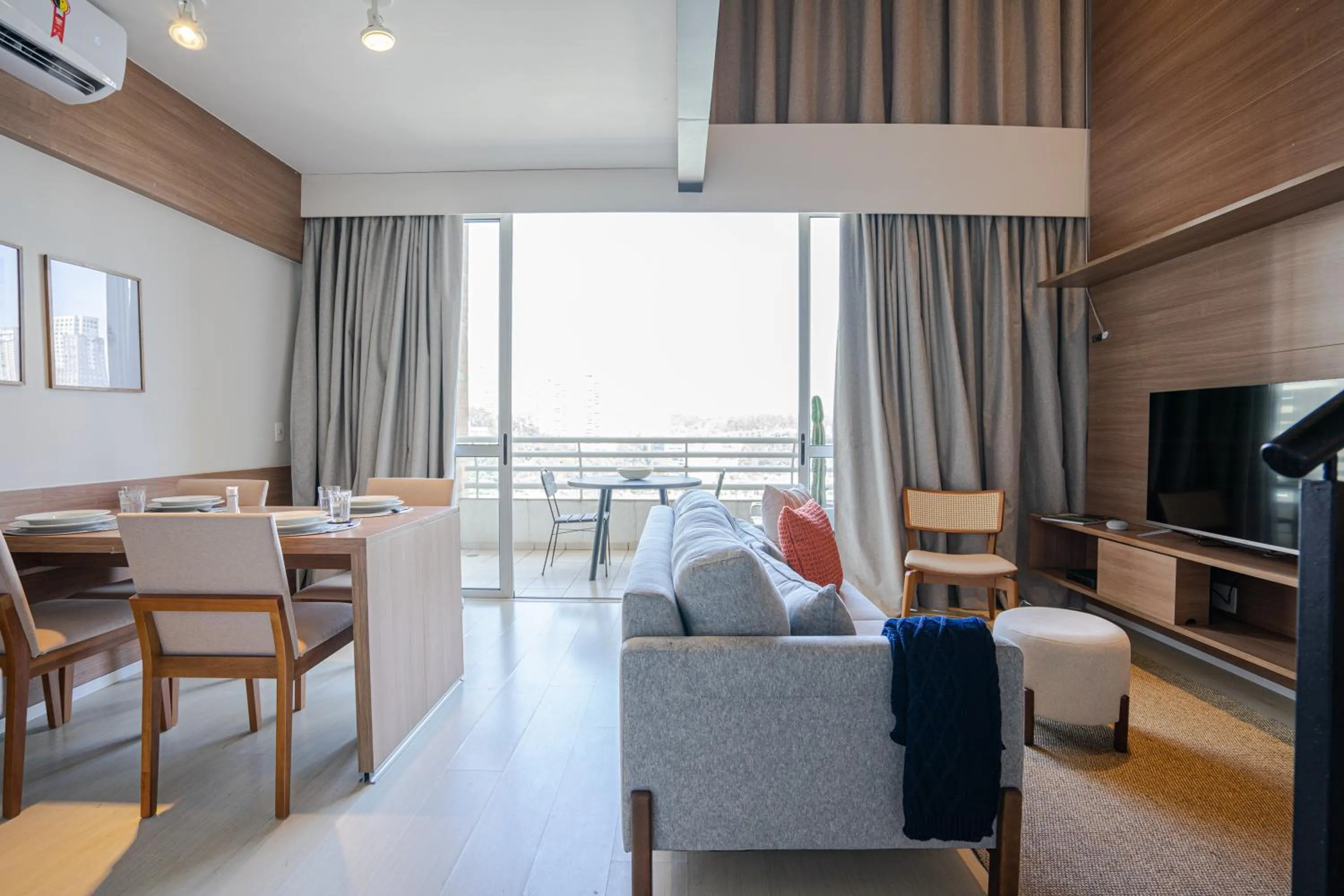 TV and multimedia in Charlie NYC Berrini