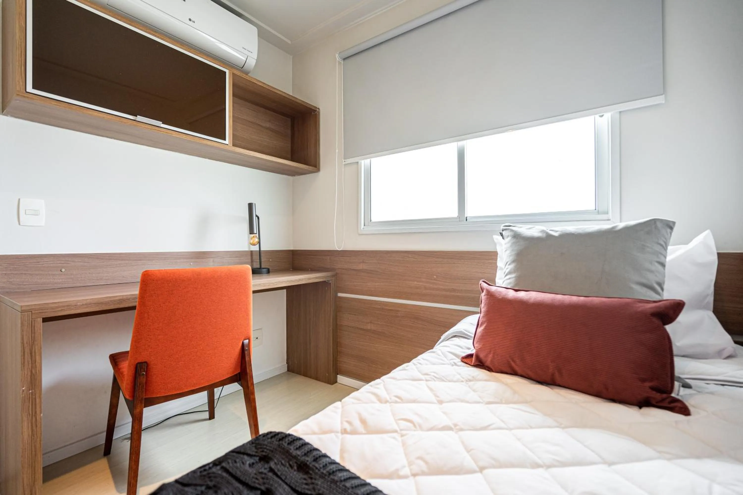 Bed in Charlie NYC Berrini