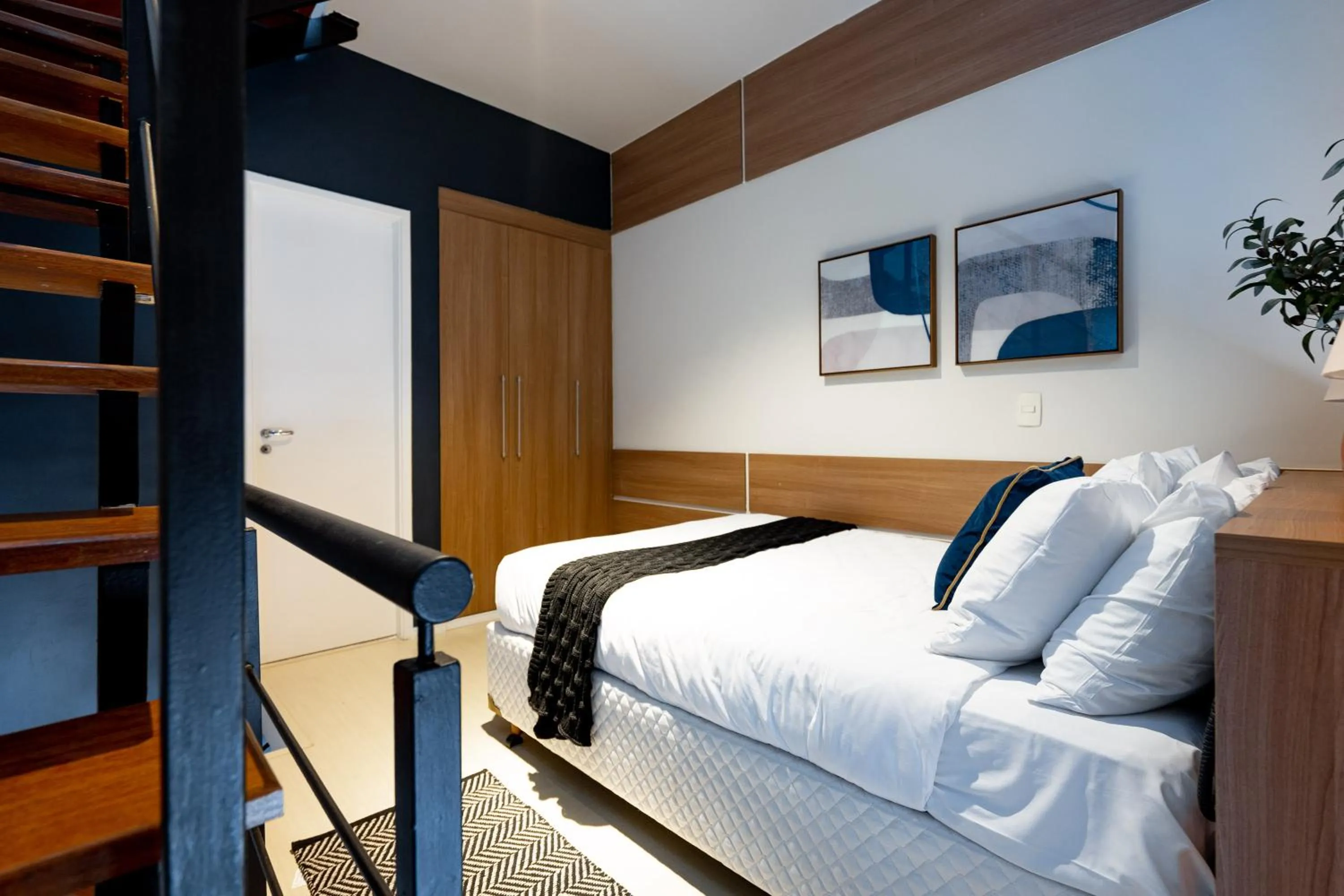 Bed in Charlie NYC Berrini