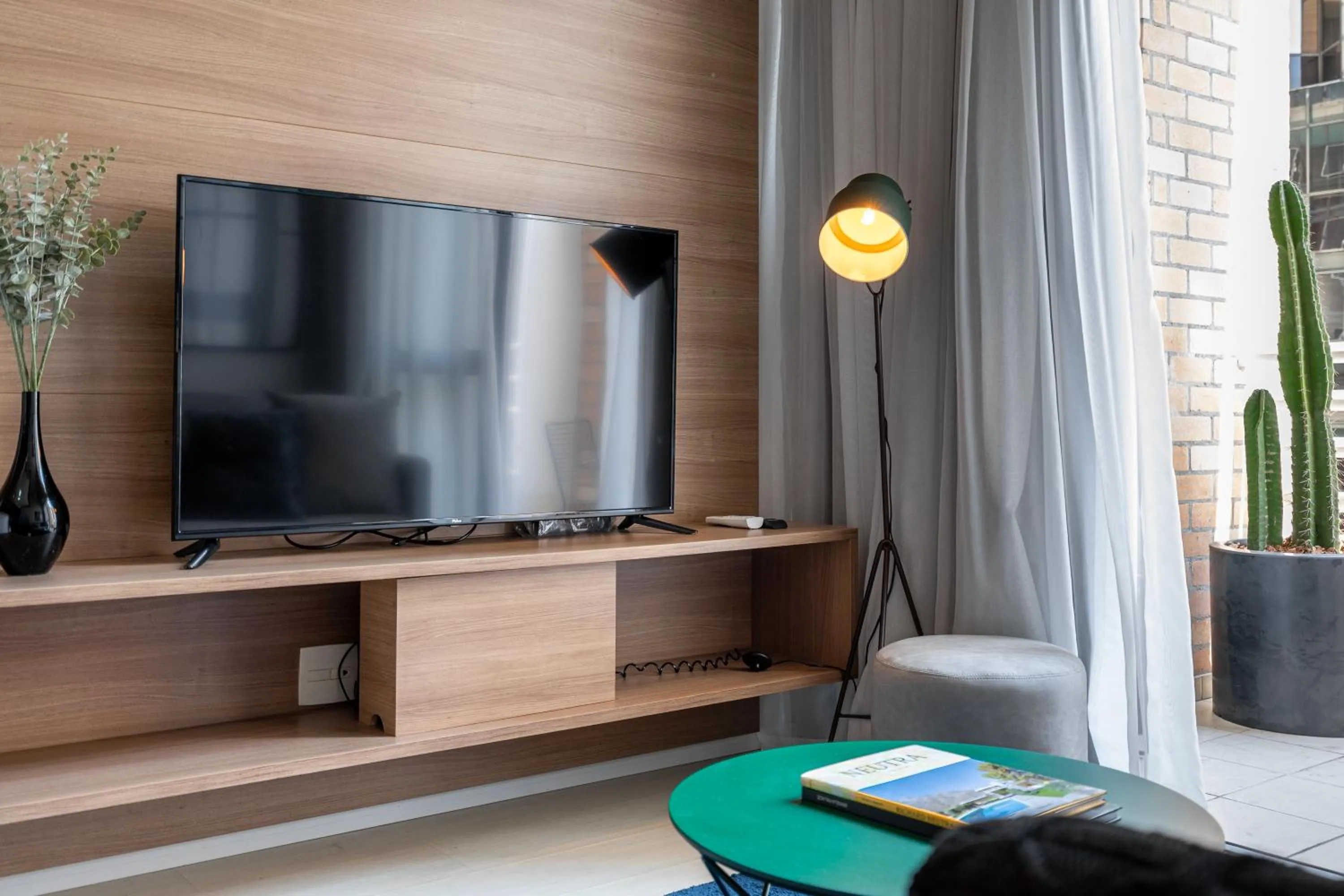 Day in Charlie NYC Berrini